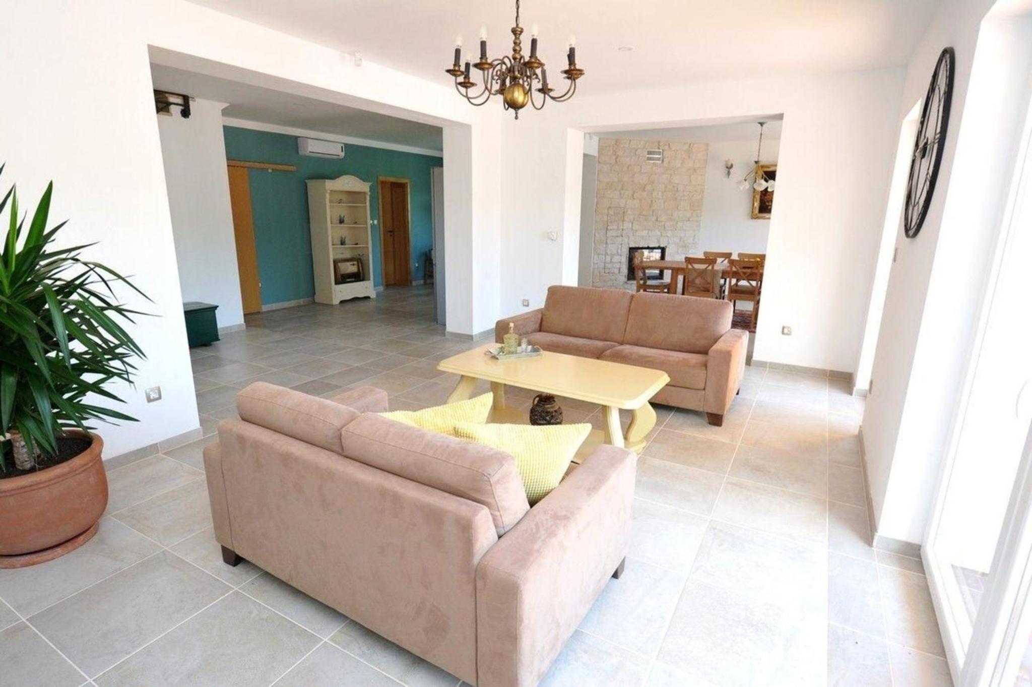 Alleinstehendes Ferienhaus Mit Swimmingpool