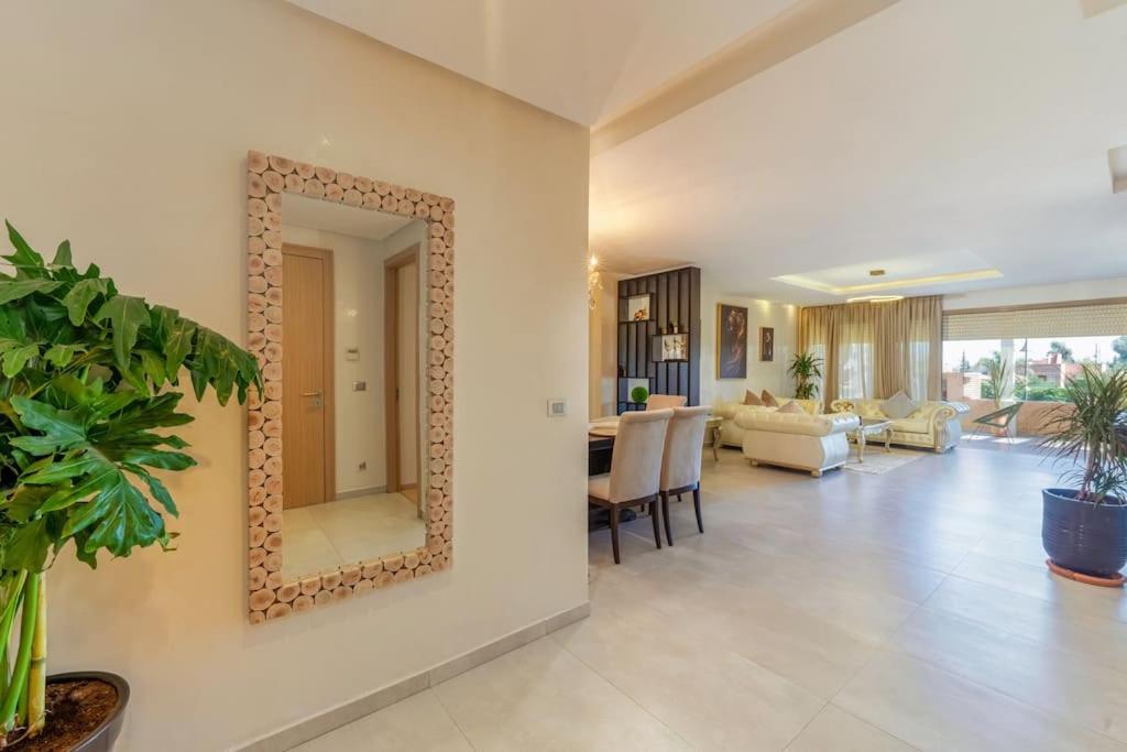 2 Bedrooms Fully Equipped apart view 3