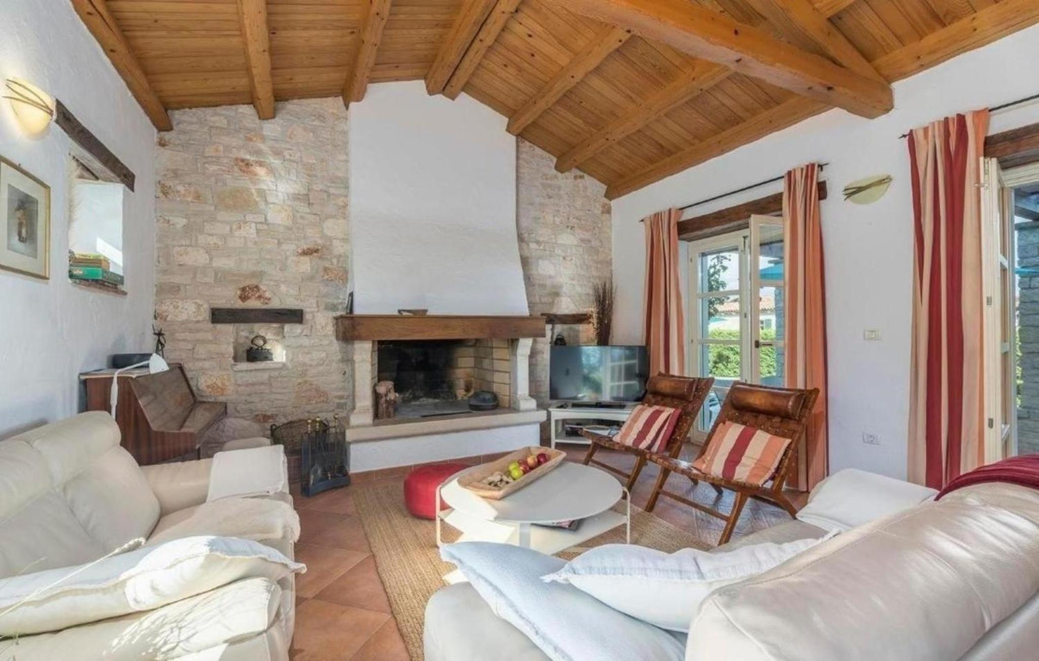 Ferienhaus in Sovinjak mit Grill, Garten und Terrasse