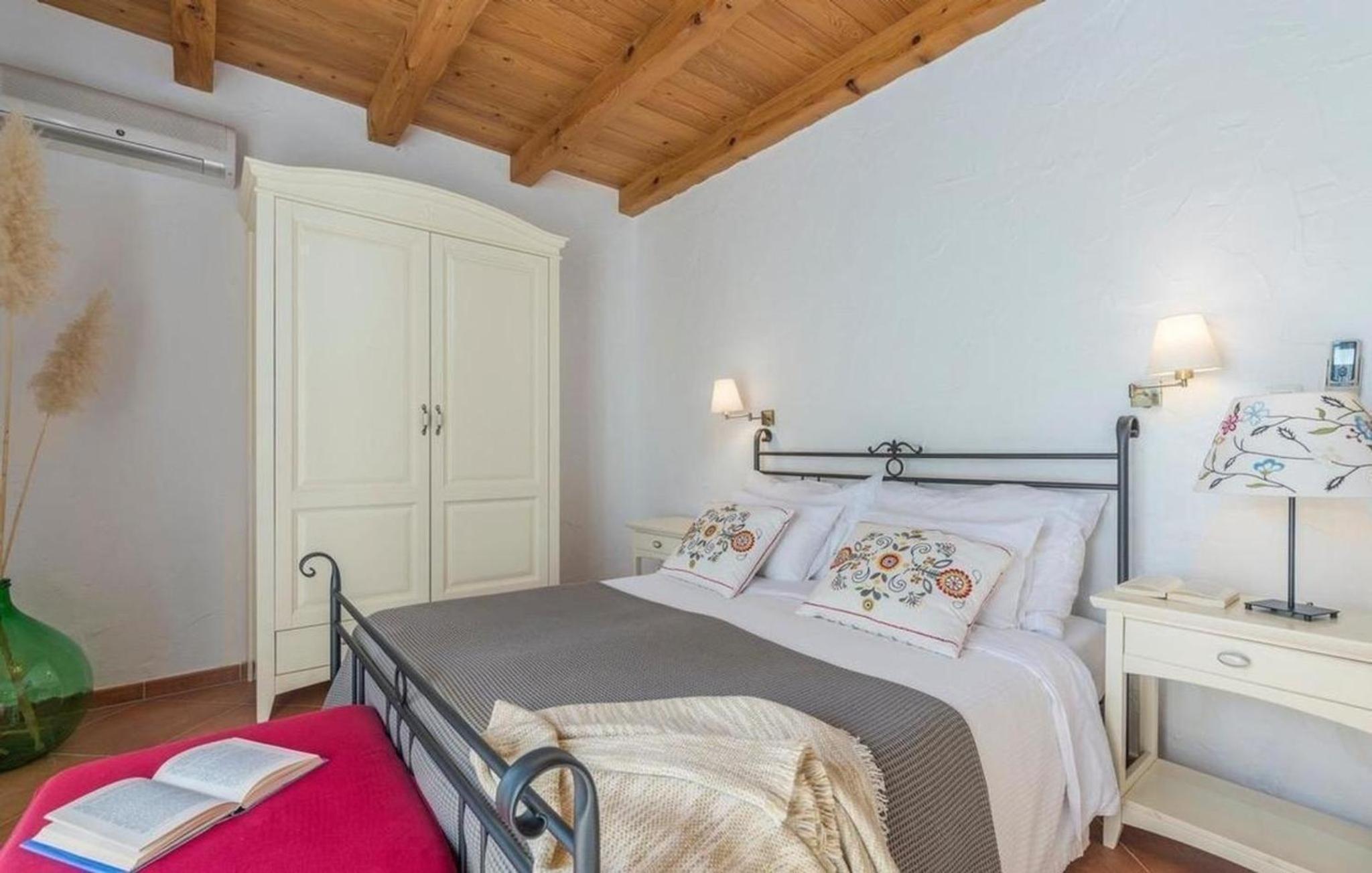 Ferienhaus in Sovinjak mit Grill, Garten und Terrasse