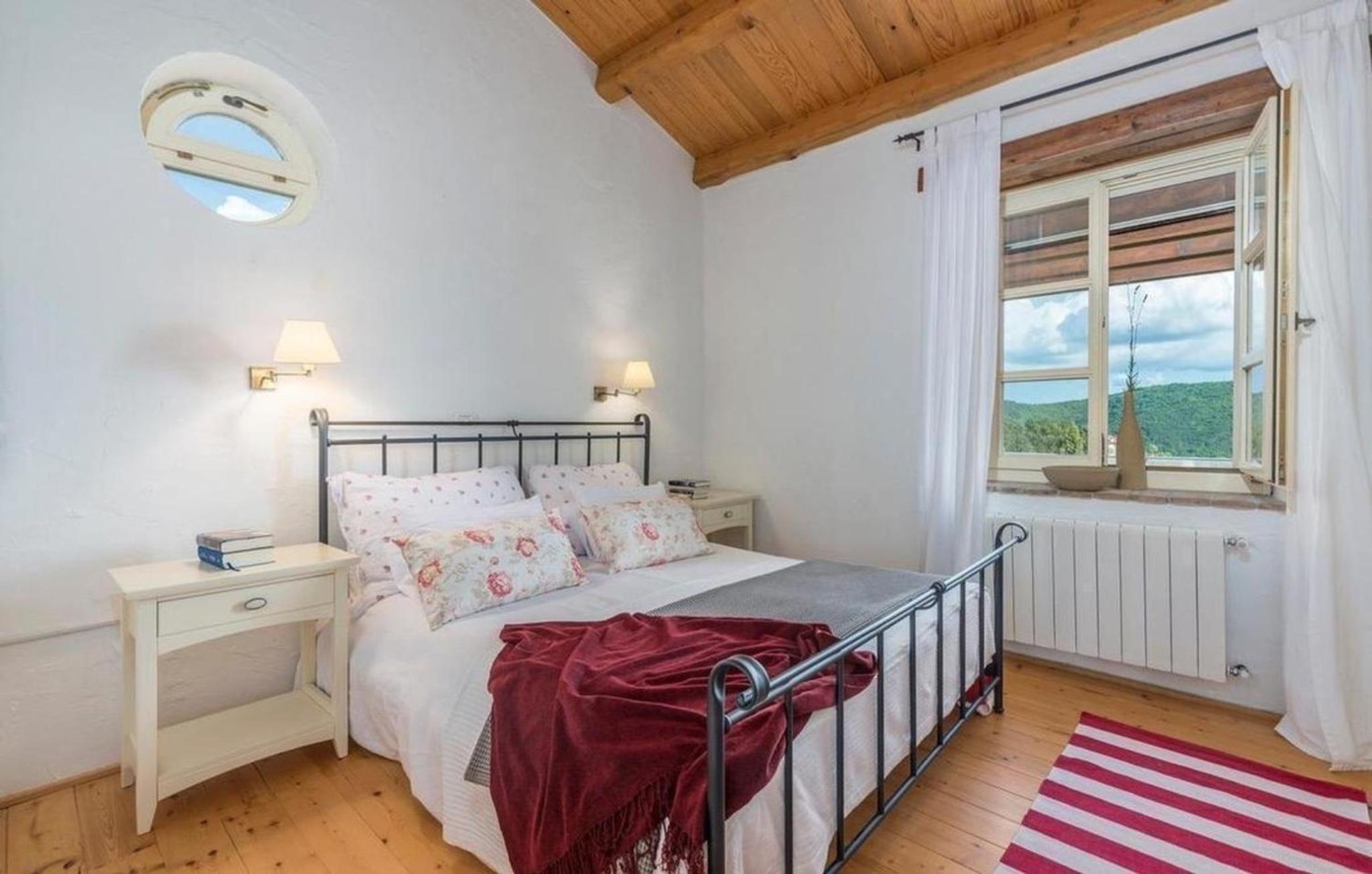 Ferienhaus in Sovinjak mit Grill, Garten und Terrasse