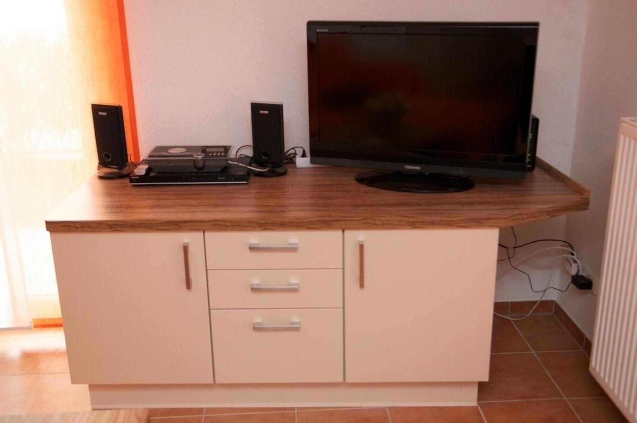gemütliche Ferienwohnung im Ostseebad Sellin mit schönem Garten am Hochufer über der Seebrücke
