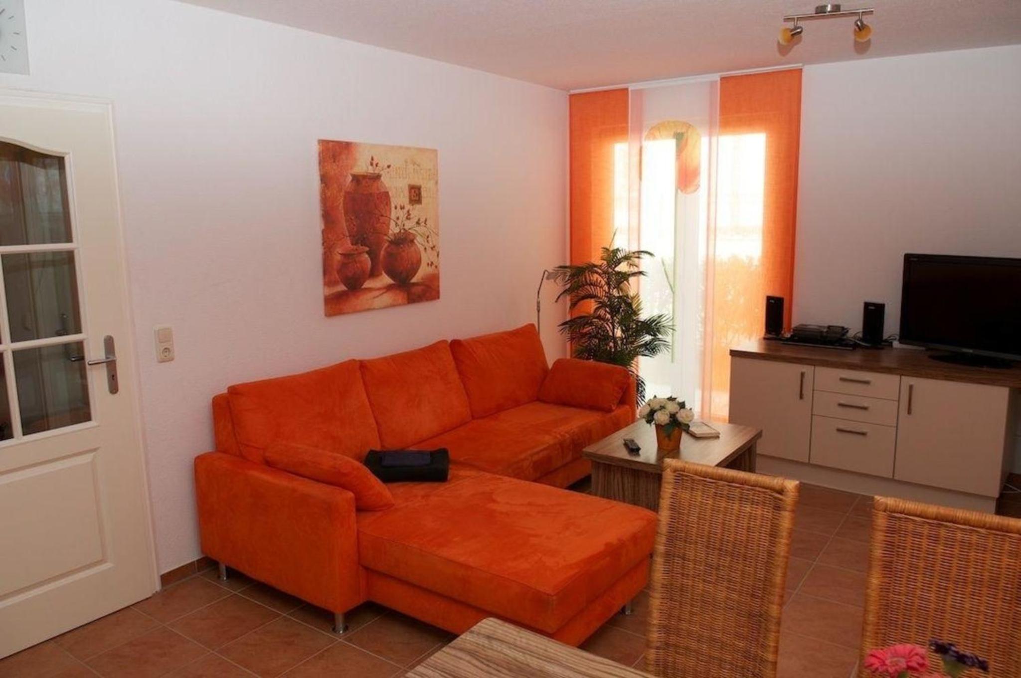gemütliche Ferienwohnung im Ostseebad Sellin mit schönem Garten am Hochufer über der Seebrücke