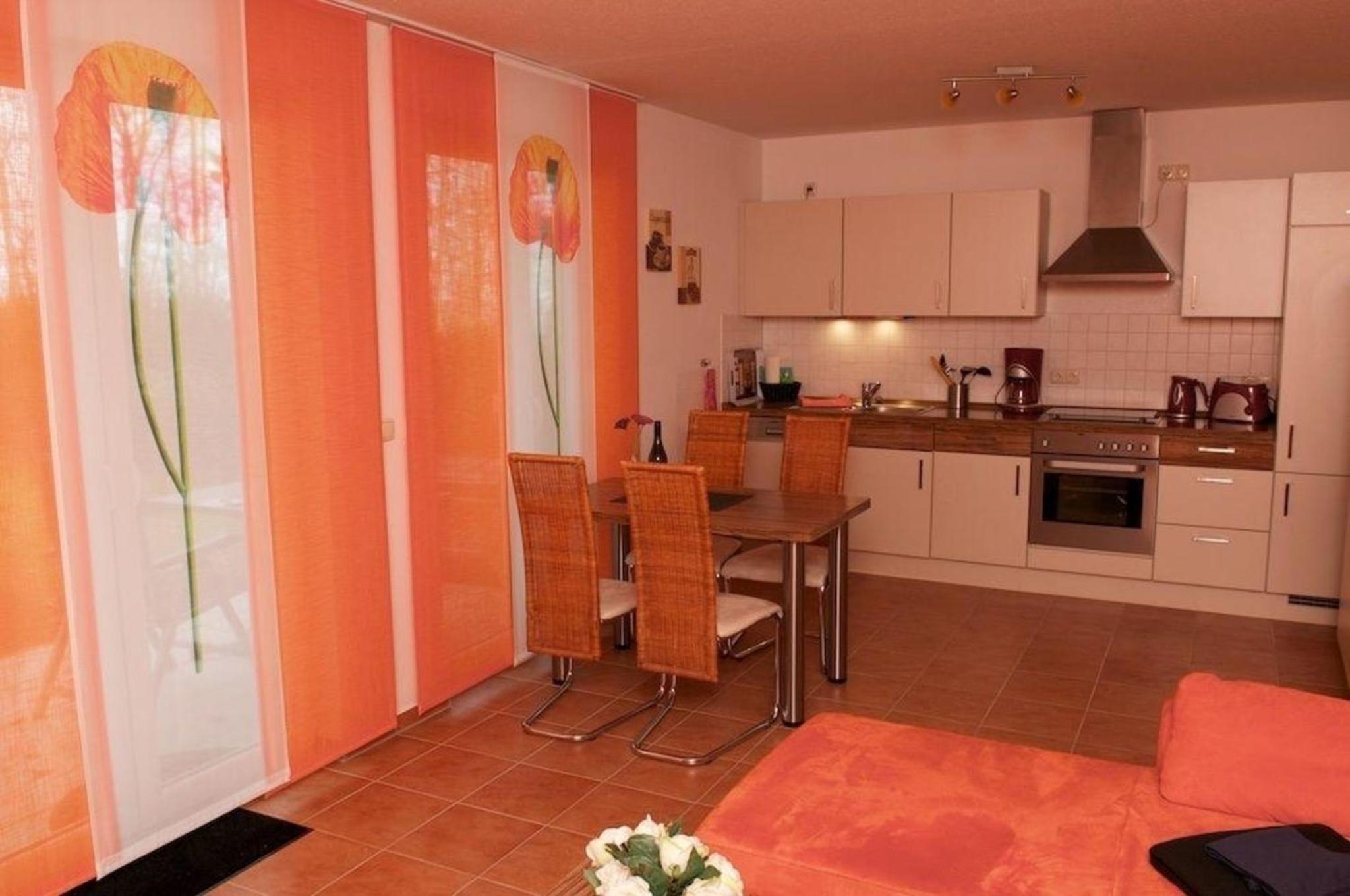 gemütliche Ferienwohnung im Ostseebad Sellin mit schönem Garten am Hochufer über der Seebrücke