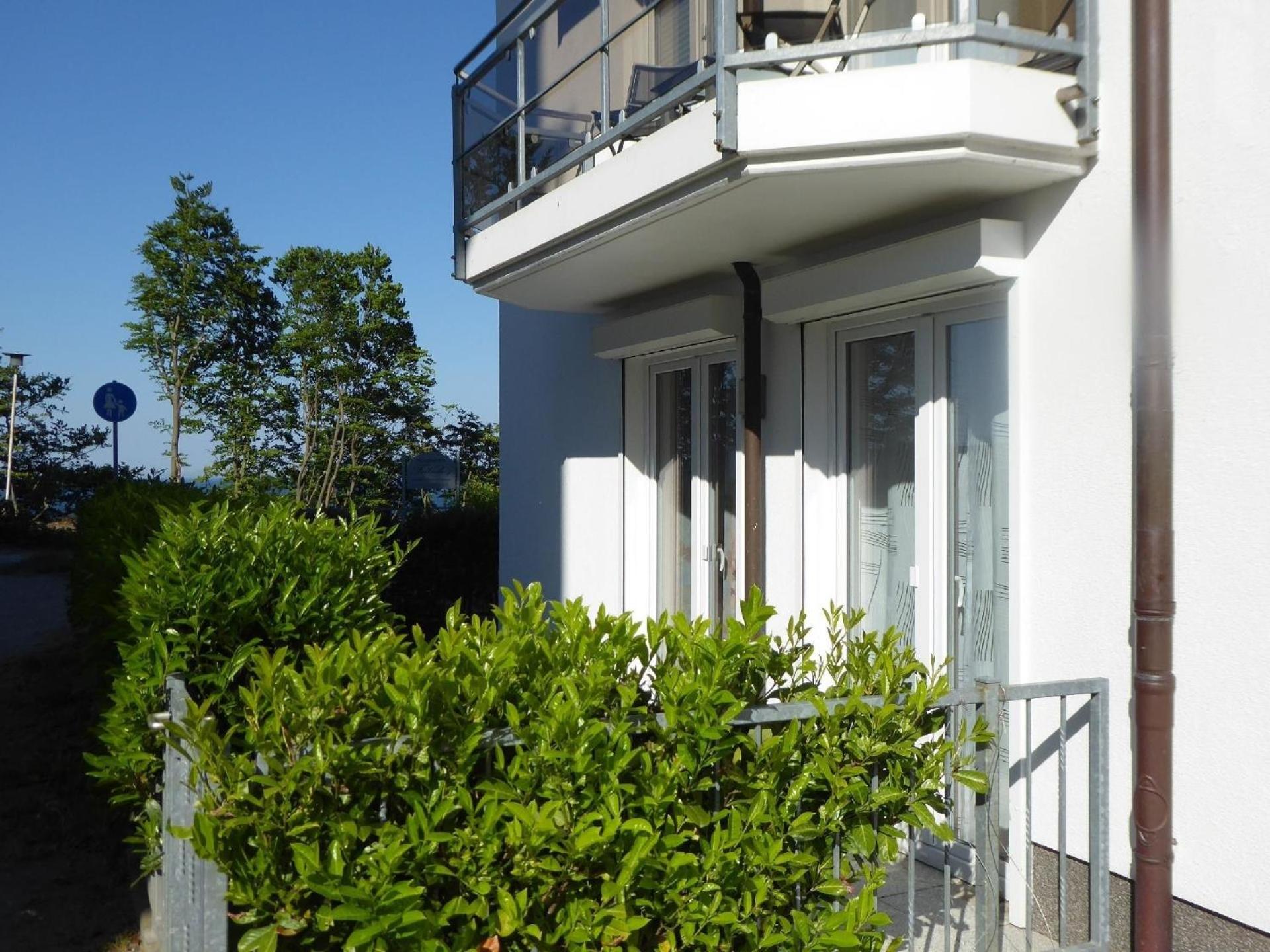 gemütliche Ferienwohnung im Ostseebad Sellin mit schönem Garten am Hochufer über der Seebrücke