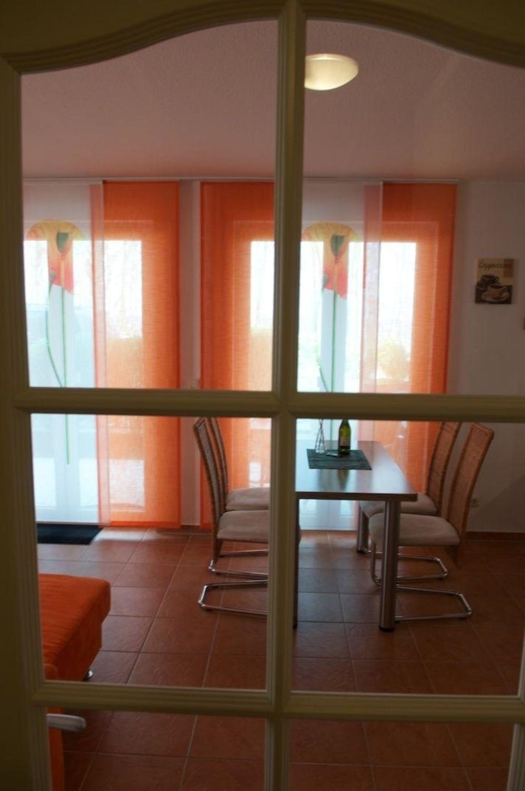 gemütliche Ferienwohnung im Ostseebad Sellin mit schönem Garten am Hochufer über der Seebrücke