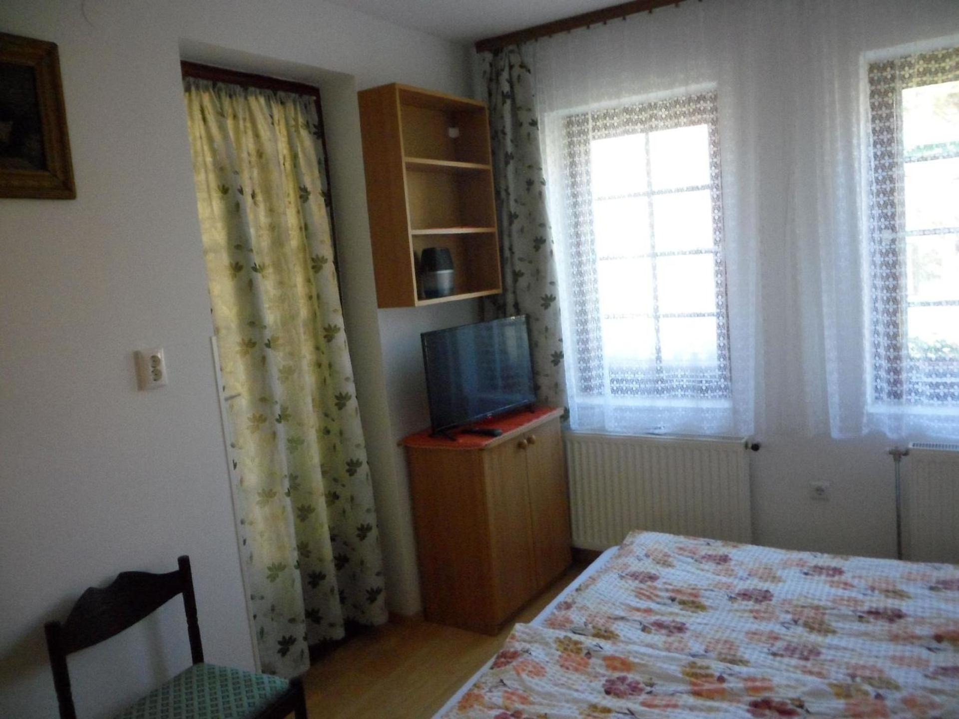 Komfortables Appartement mit privatem Pool
