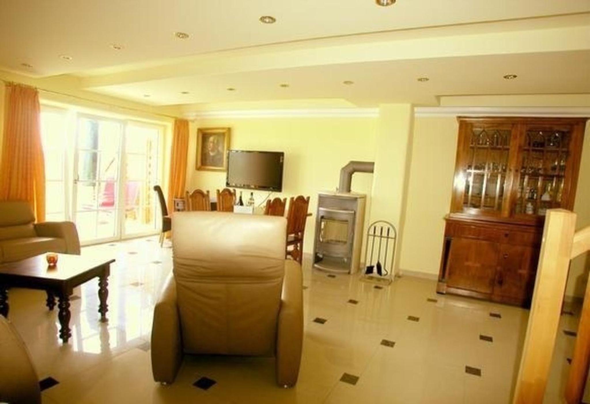 Tolles Appartement in Groß Zicker mit Grill, Terrasse und Garten
