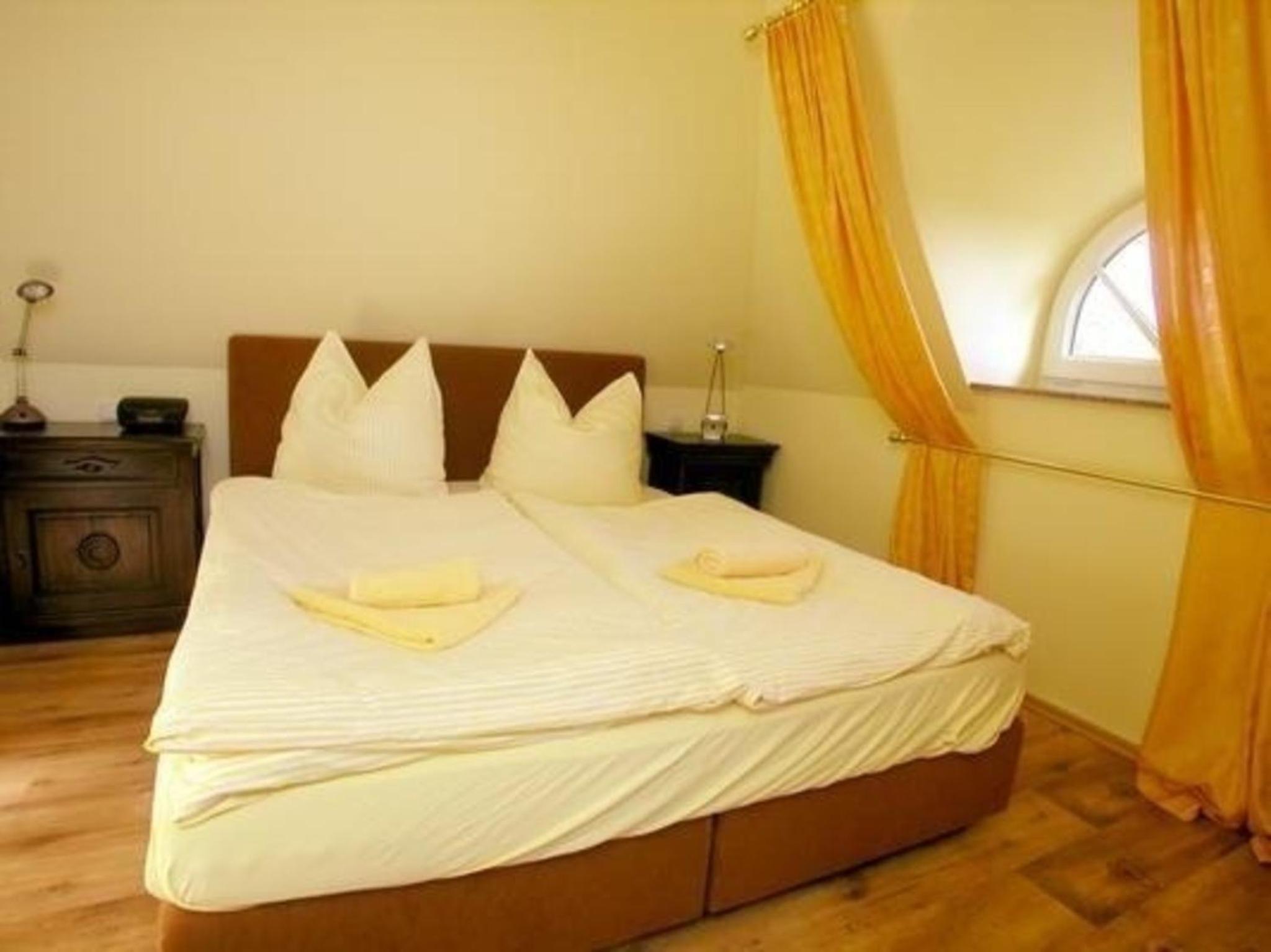 Tolles Appartement in Groß Zicker mit Grill, Terrasse und Garten