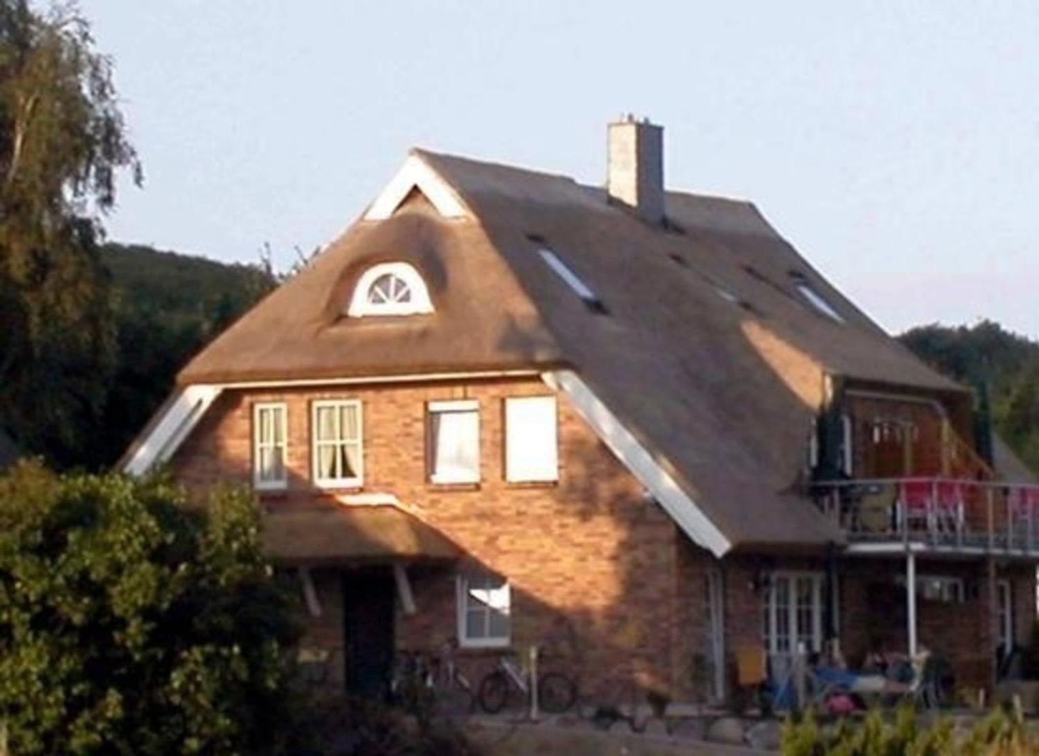 Tolles Appartement in Groß Zicker mit Grill, Terrasse und Garten
