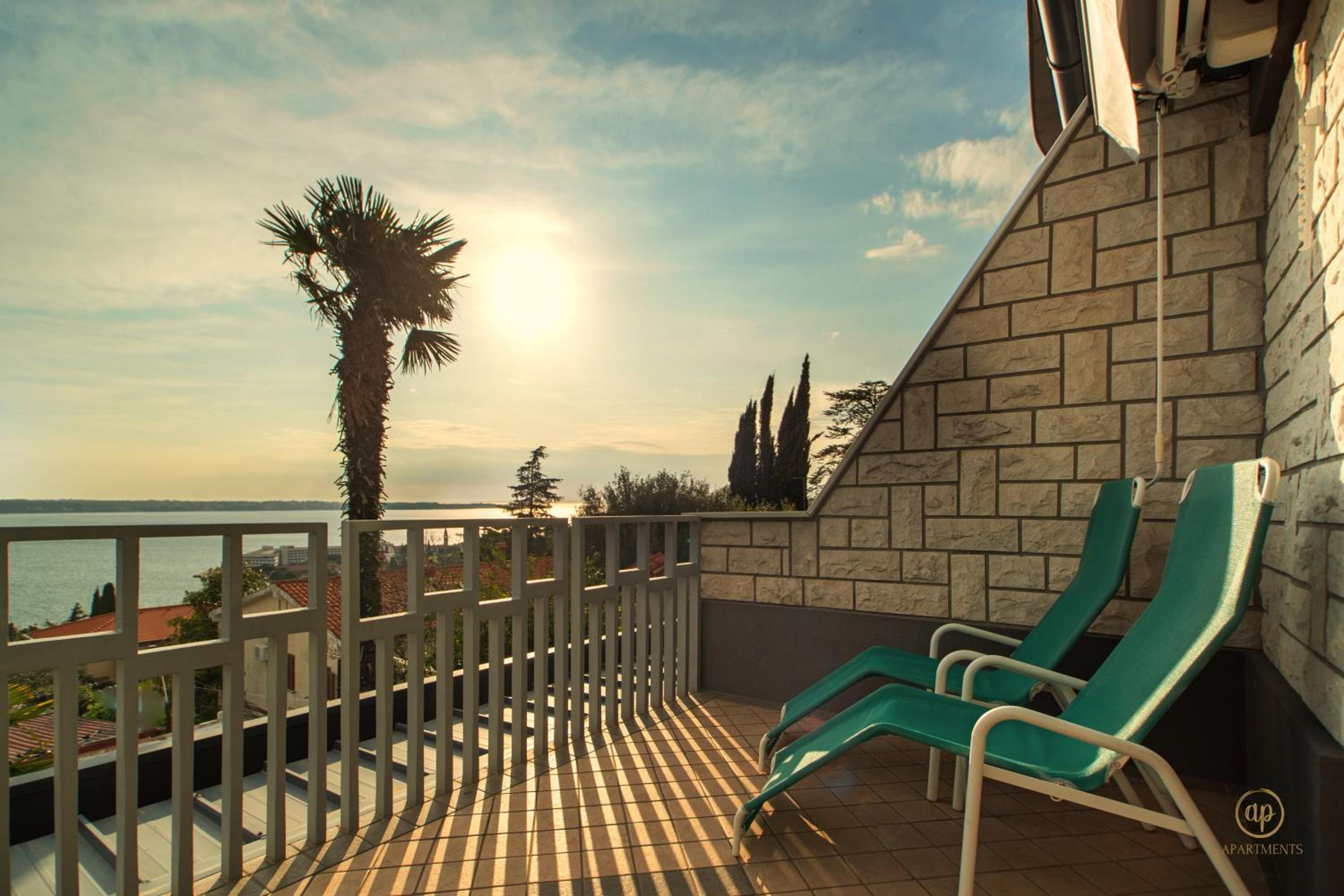 ARIA Superior Apartment, Seaview & Wellness view 4