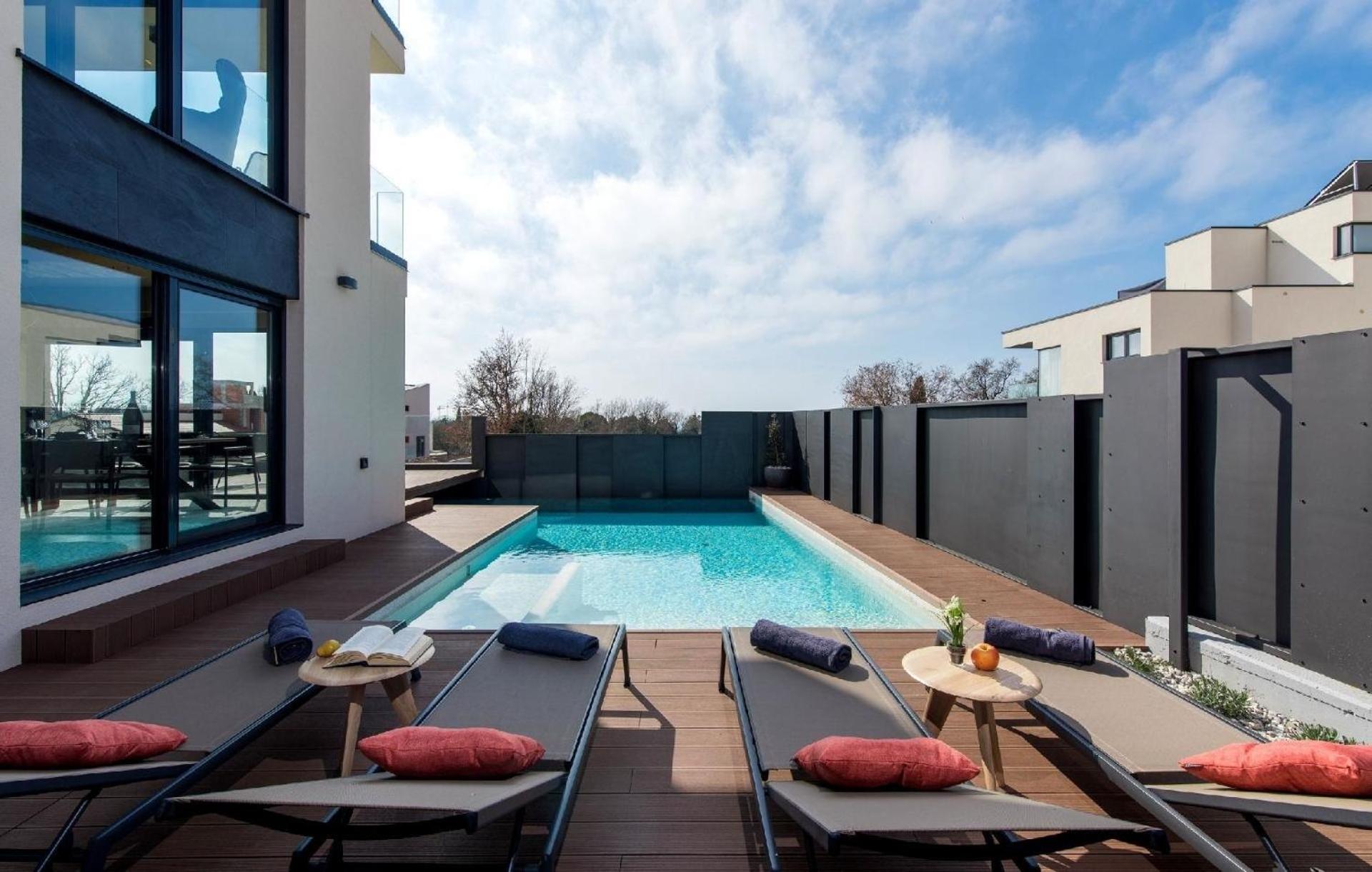Villa Mare Exclusive mit Pool und Fitnesstudio view 2