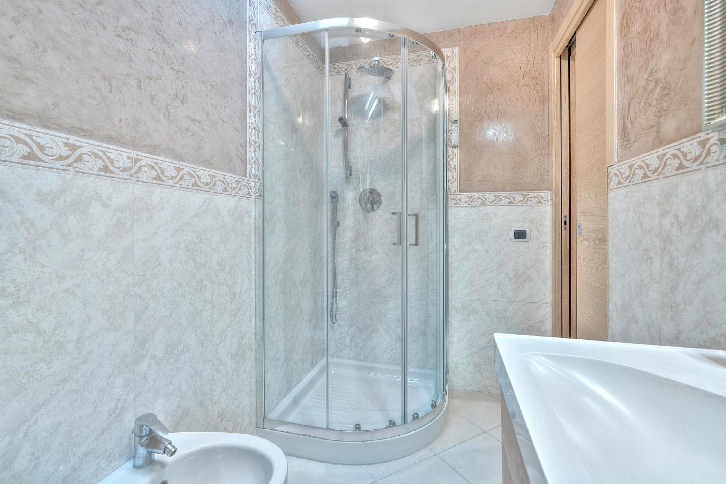 FLORENCE GIANNOTTI HOME