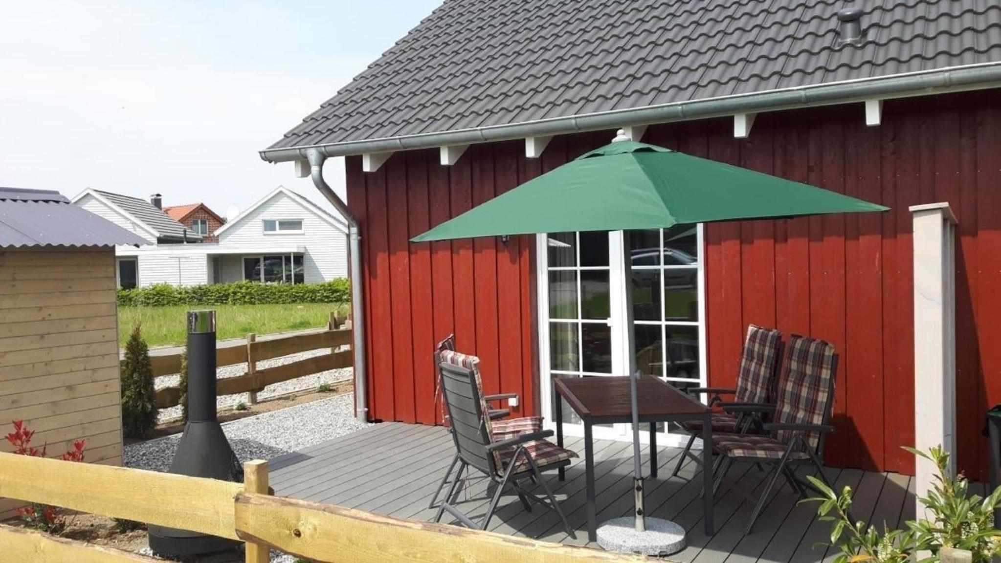 Schönes Ferienhaus in Zierow mit Terrasse und Grill - a80328 view 4