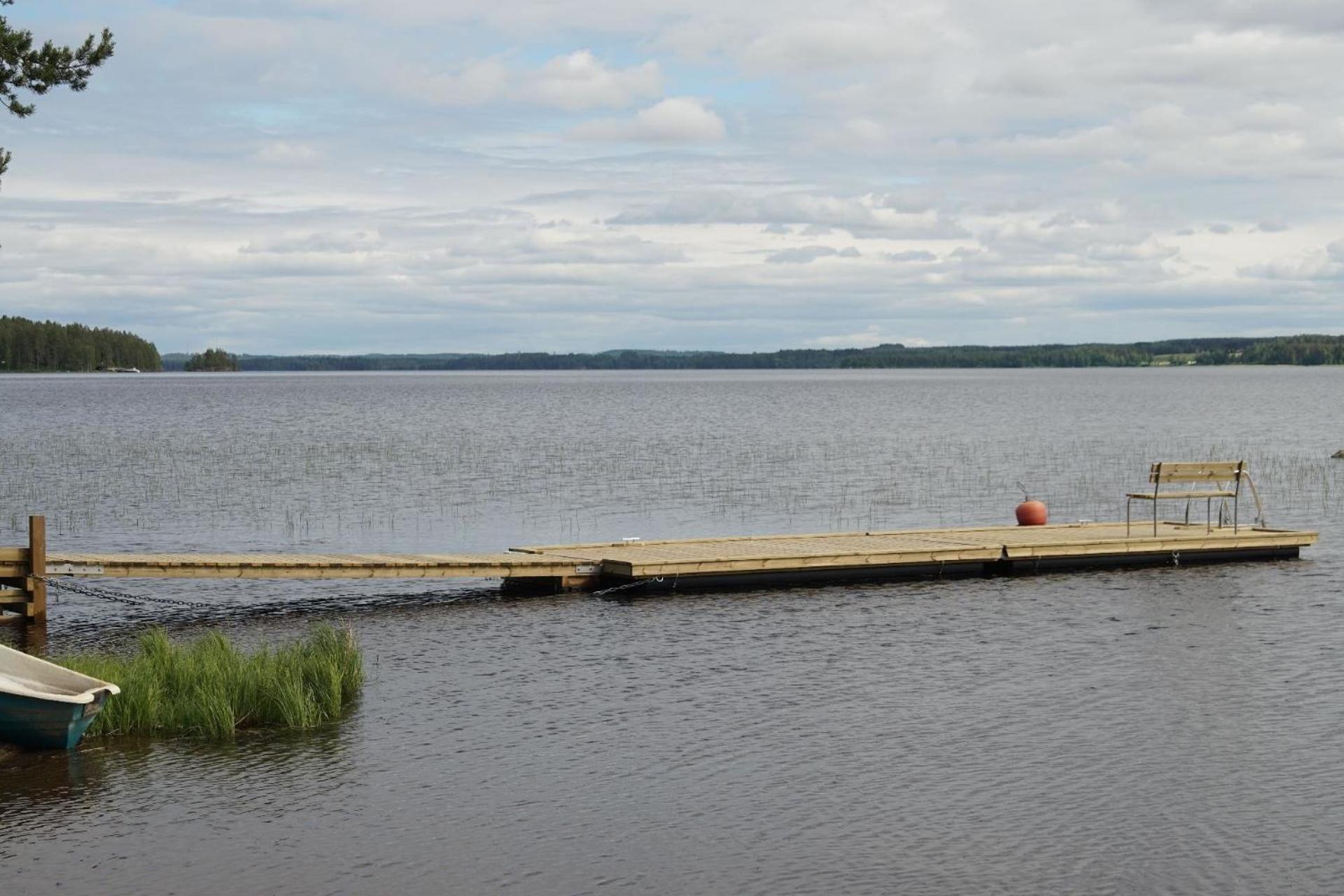 Ferienvilla mit Sauna und Garten am See