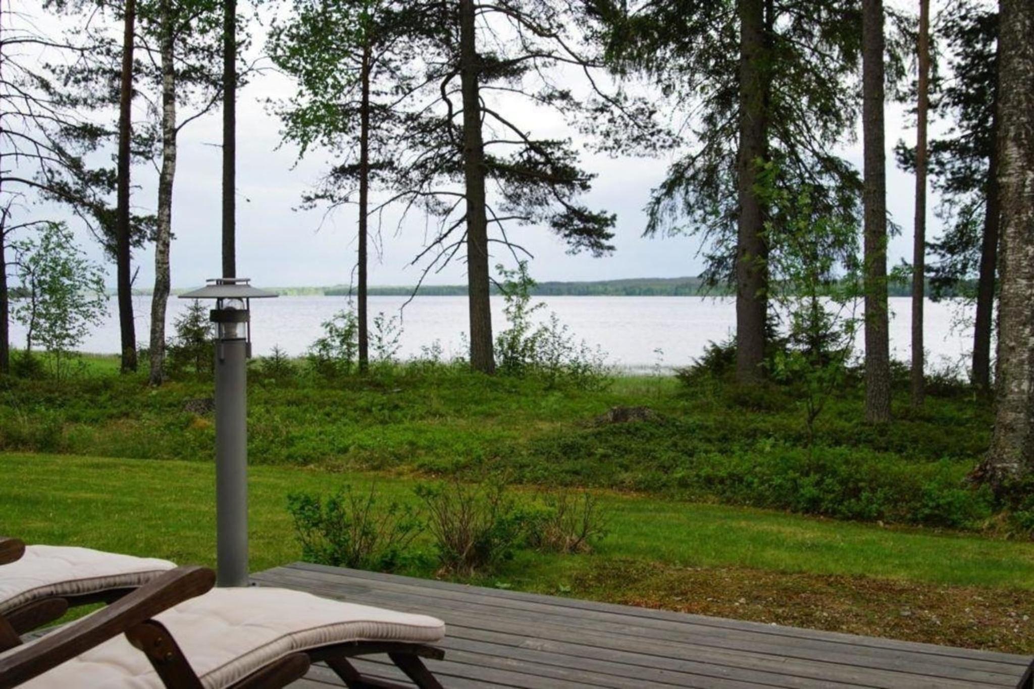 Ferienvilla mit Sauna und Garten am See