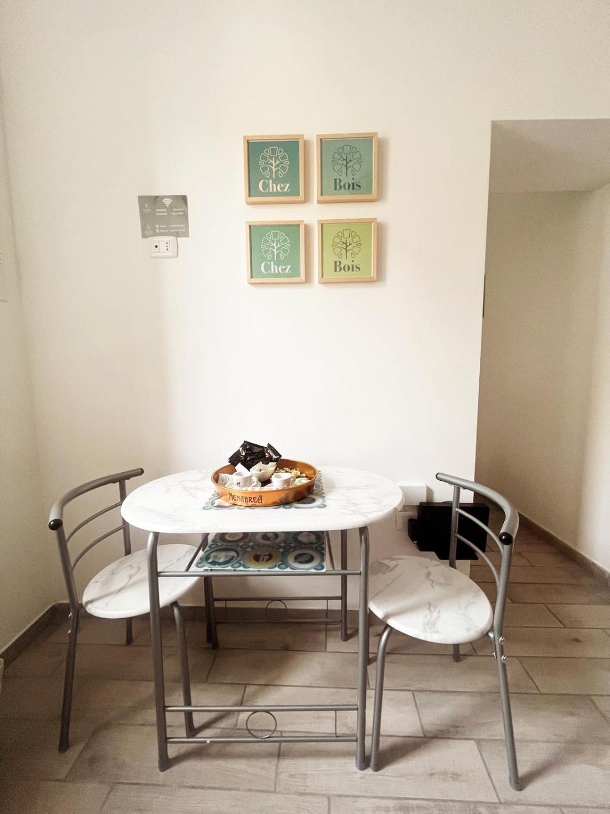 Chez Bois - Suite Apartment Capodimonte