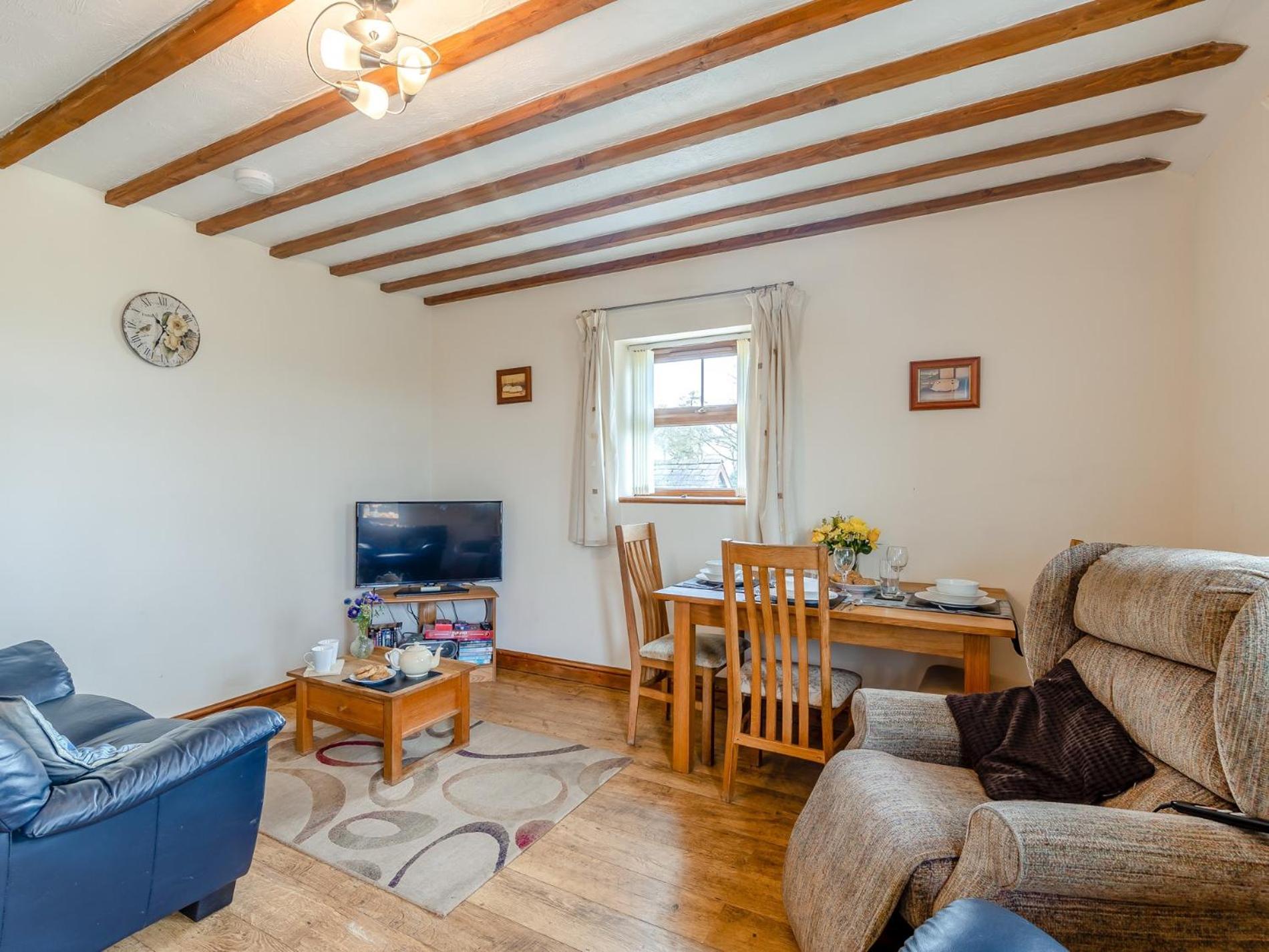 2 Bed in Aberystwyth oc-twlct view 2