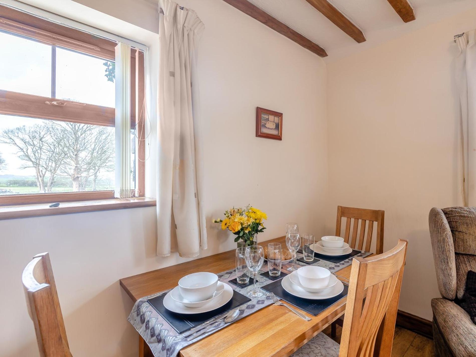 2 Bed in Aberystwyth oc-twlct view 4