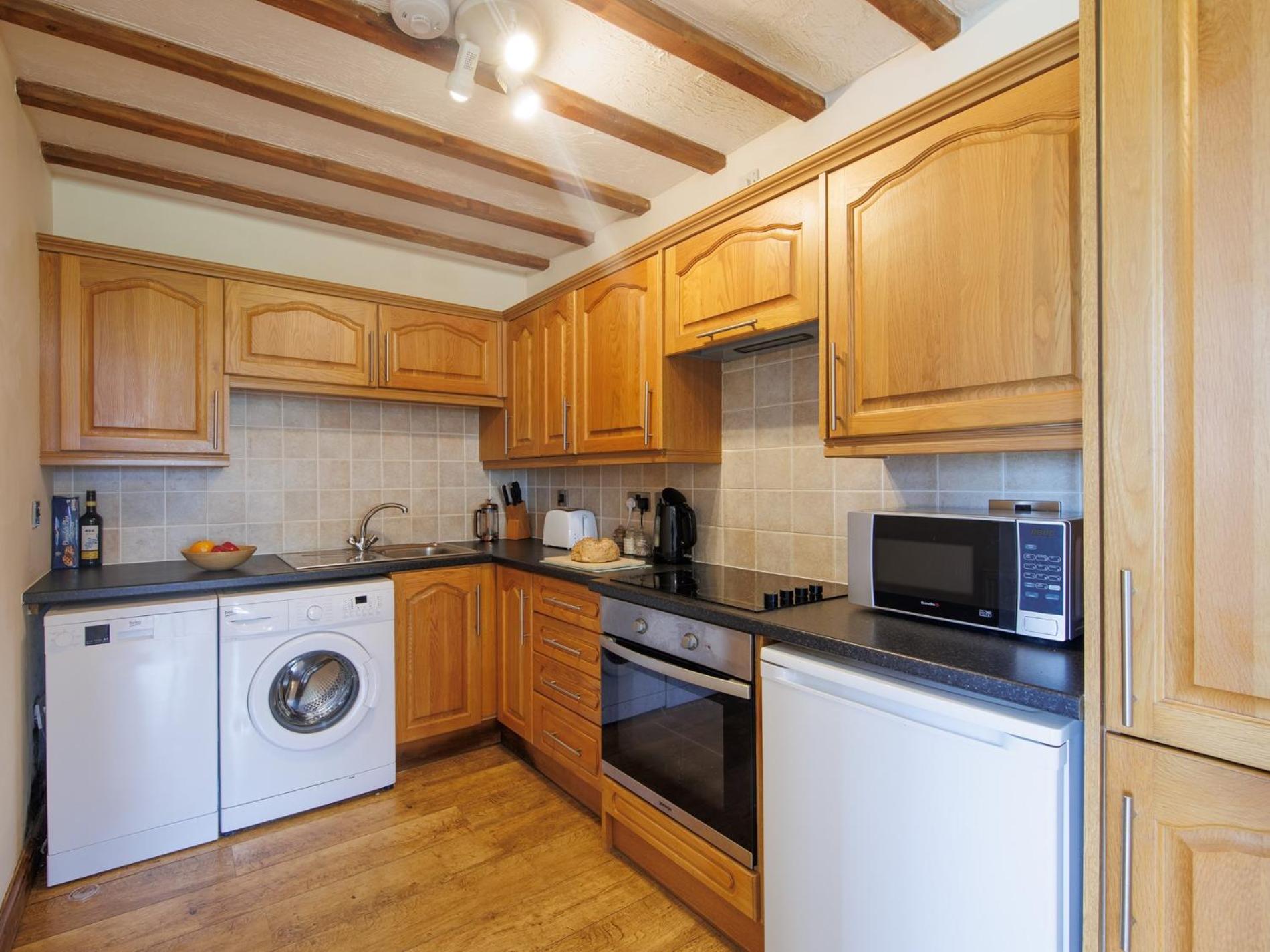 2 Bed in Aberystwyth oc-twlct view 5