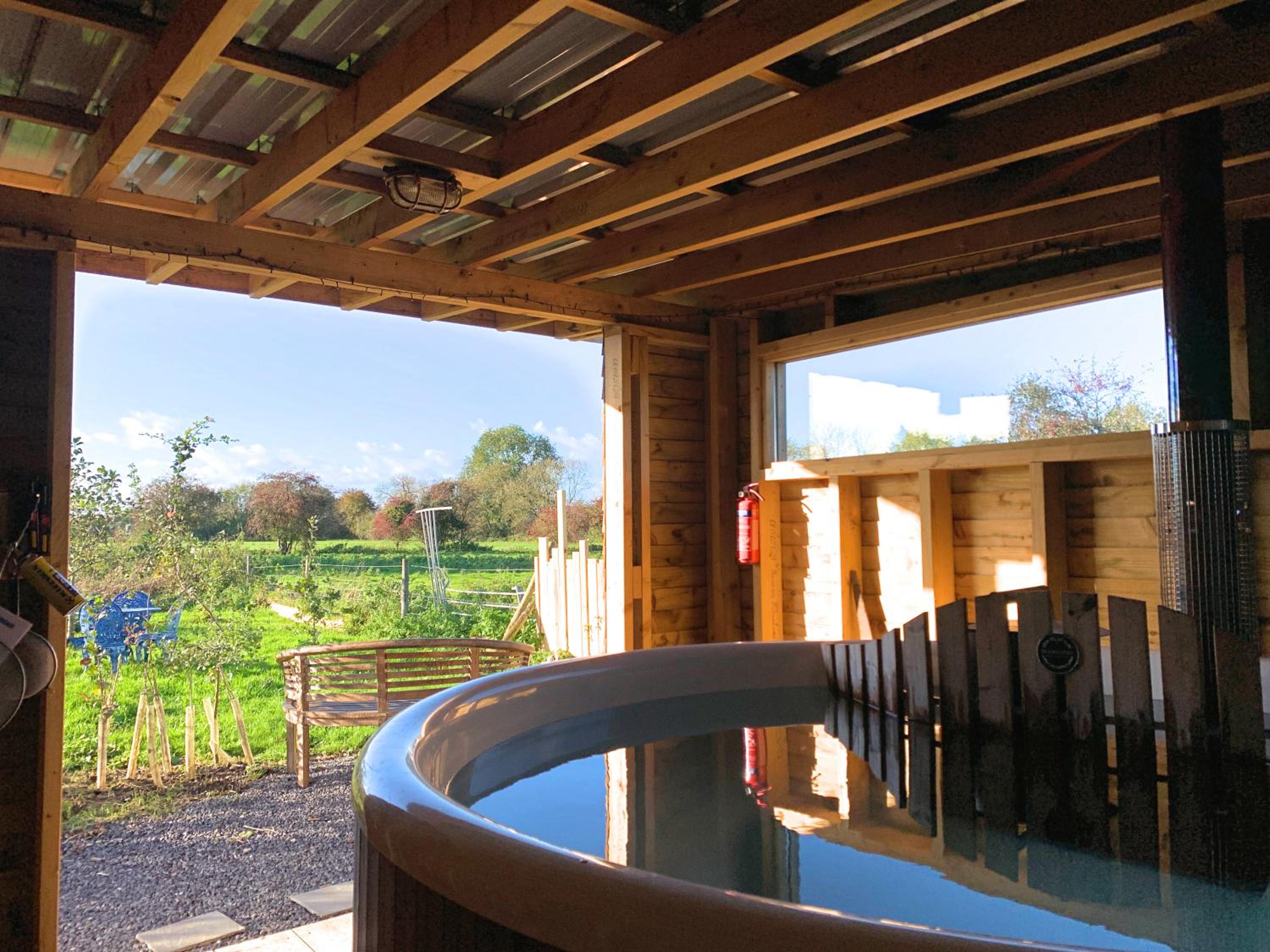 The Nest Retreat - Hot Tub & Sauna - 2 bedroom - near Glastonbury view 4
