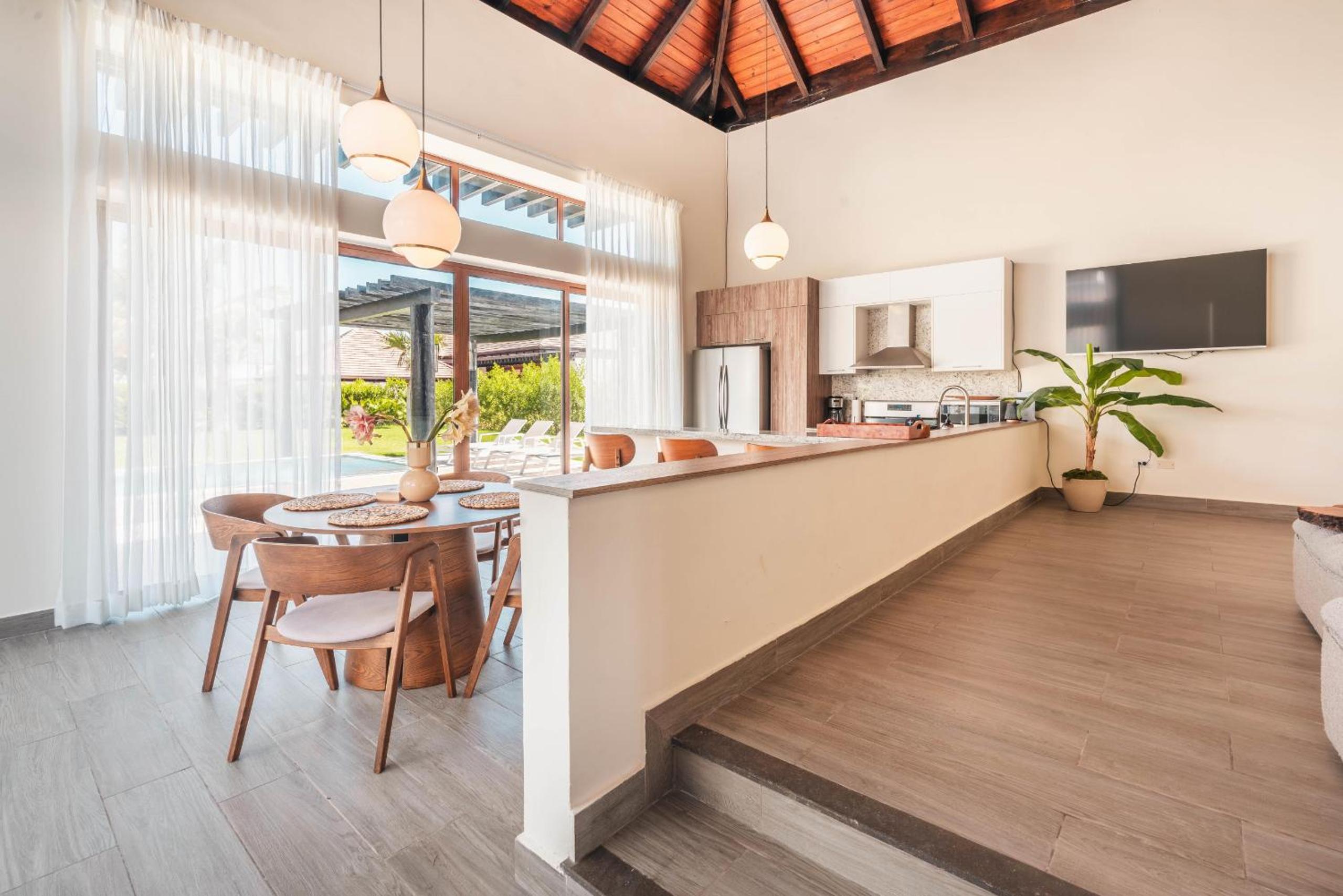 Tropical villa with picuzzi at Green Village BCA