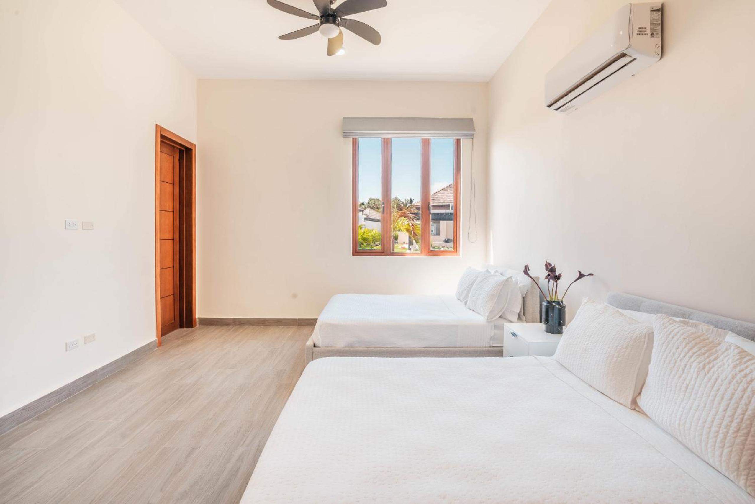 Tropical villa with picuzzi at Green Village BCA