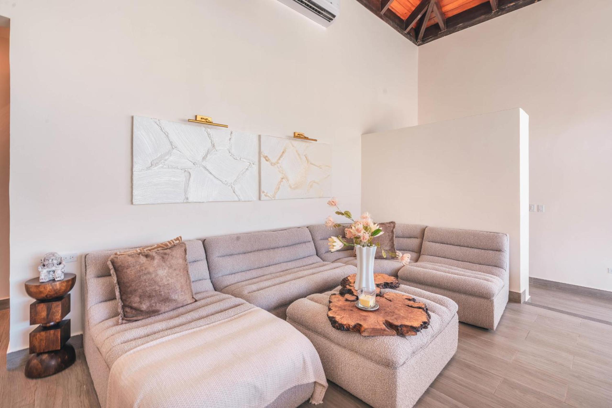 Tropical villa with picuzzi at Green Village BCA