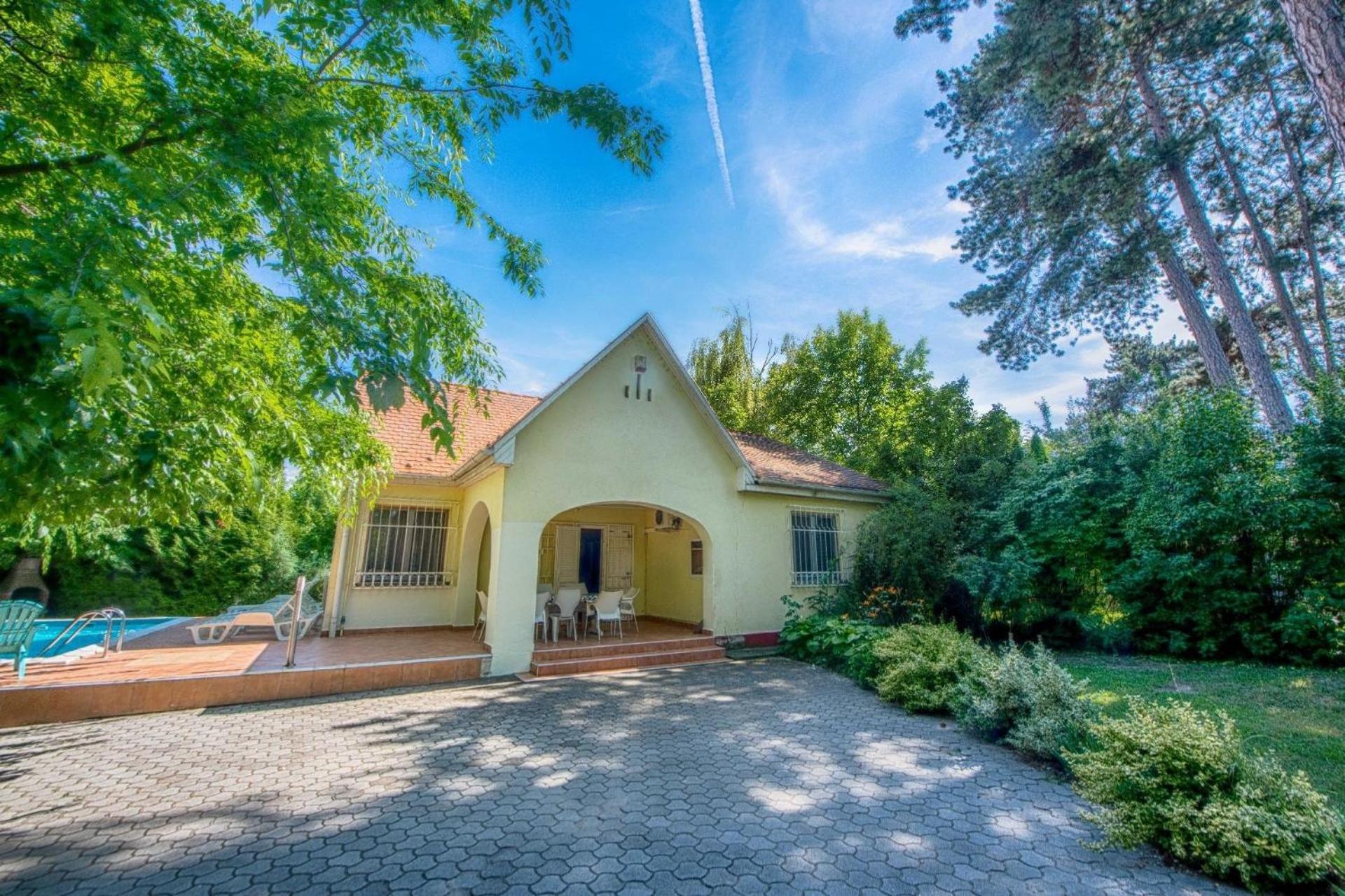 Klimatisiertes Ferienhaus in Sifok mit Grill