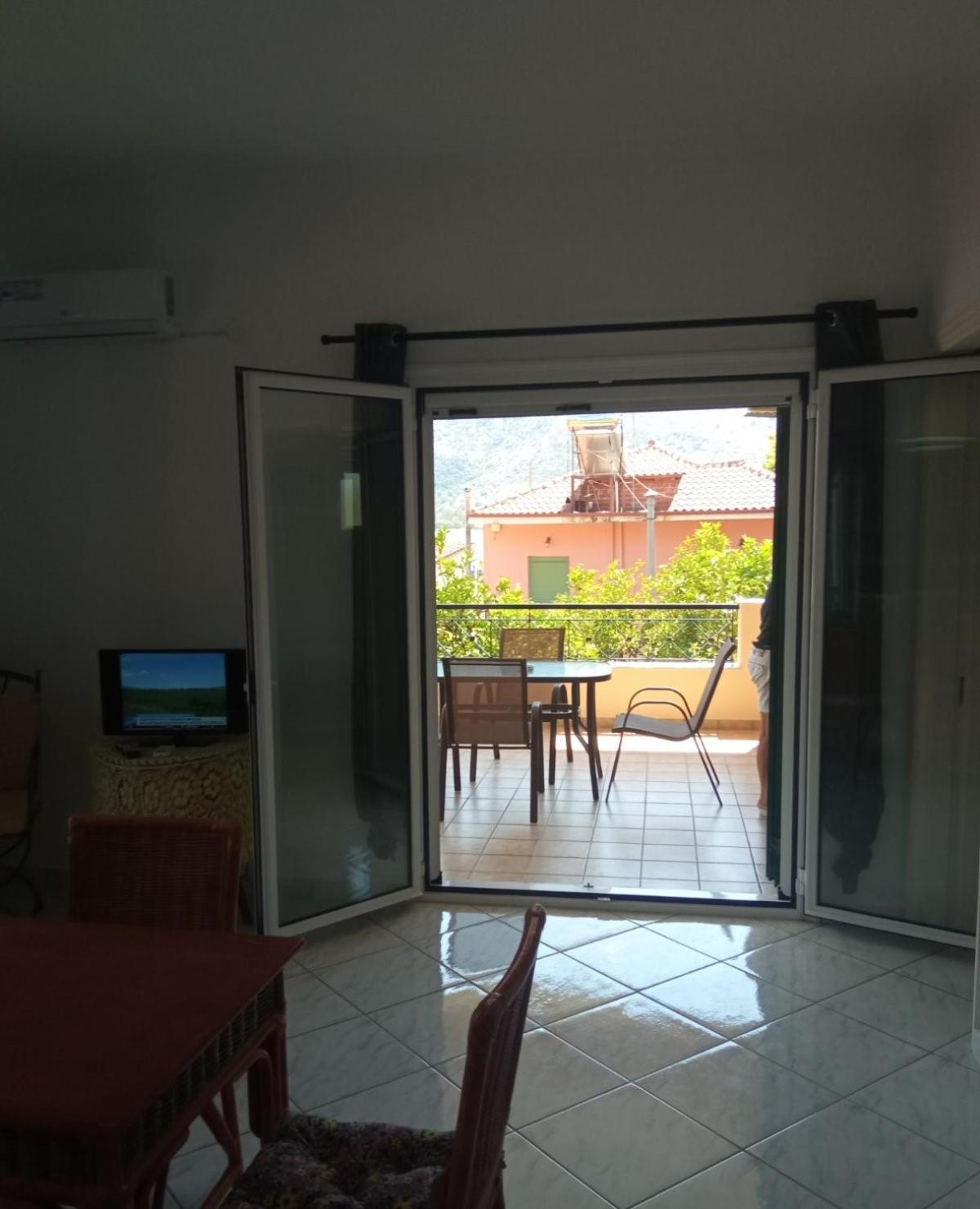 Marilena Apartments Plataria