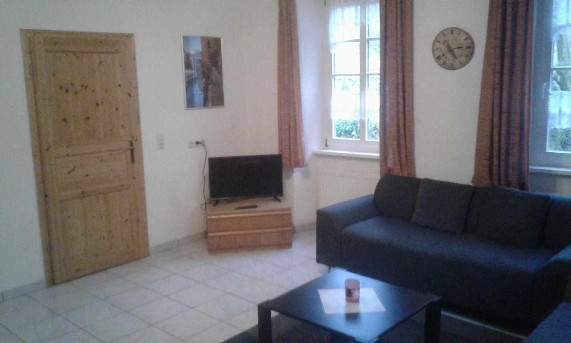 Ferienwohnung Mit Garten Und Parkplatz