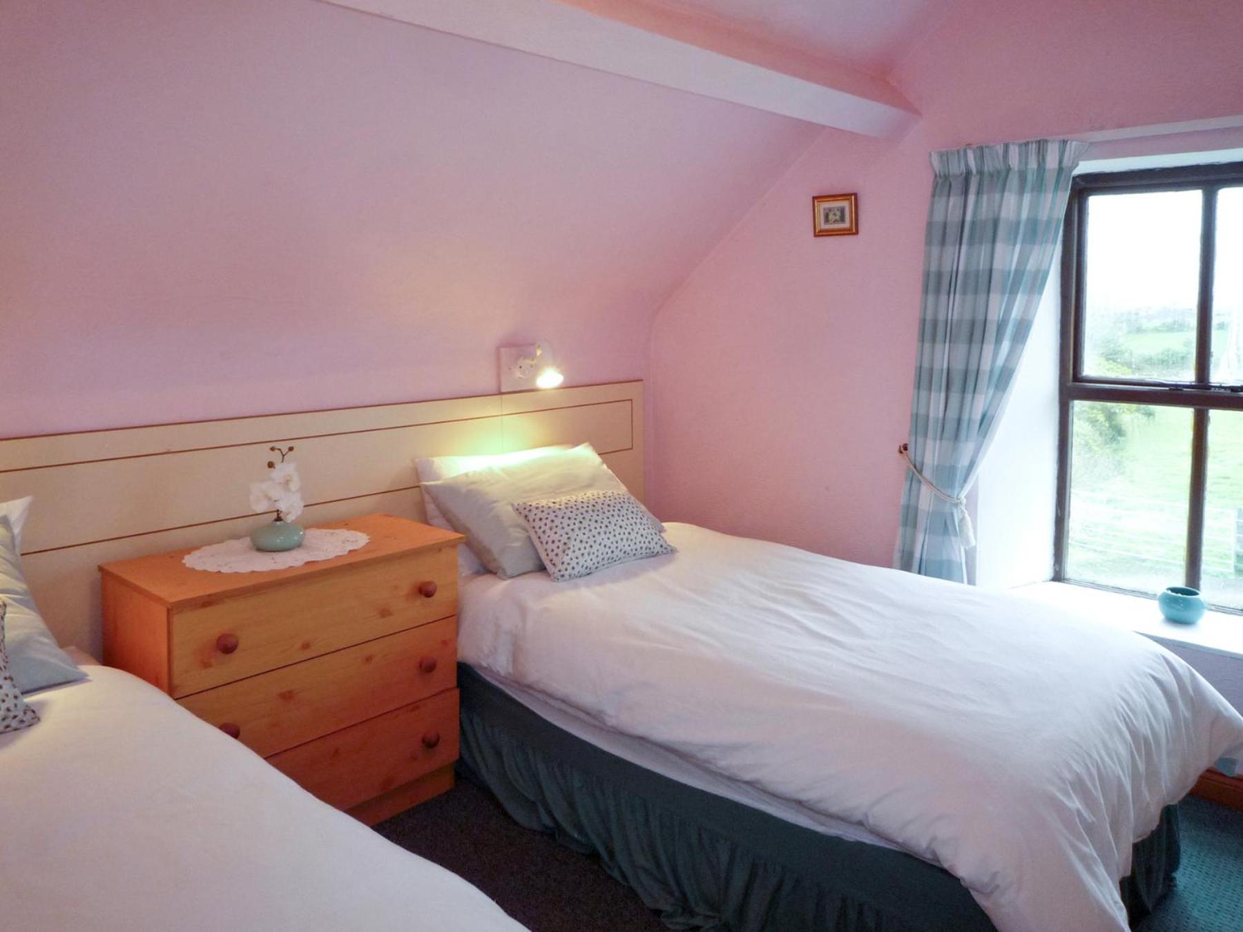Sheans Holiday Cottage Killarney by Trident Holiday Homes