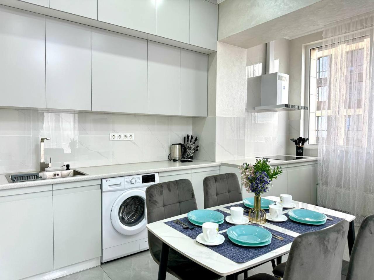 Cozy 2 bedroom apartment EASY rent