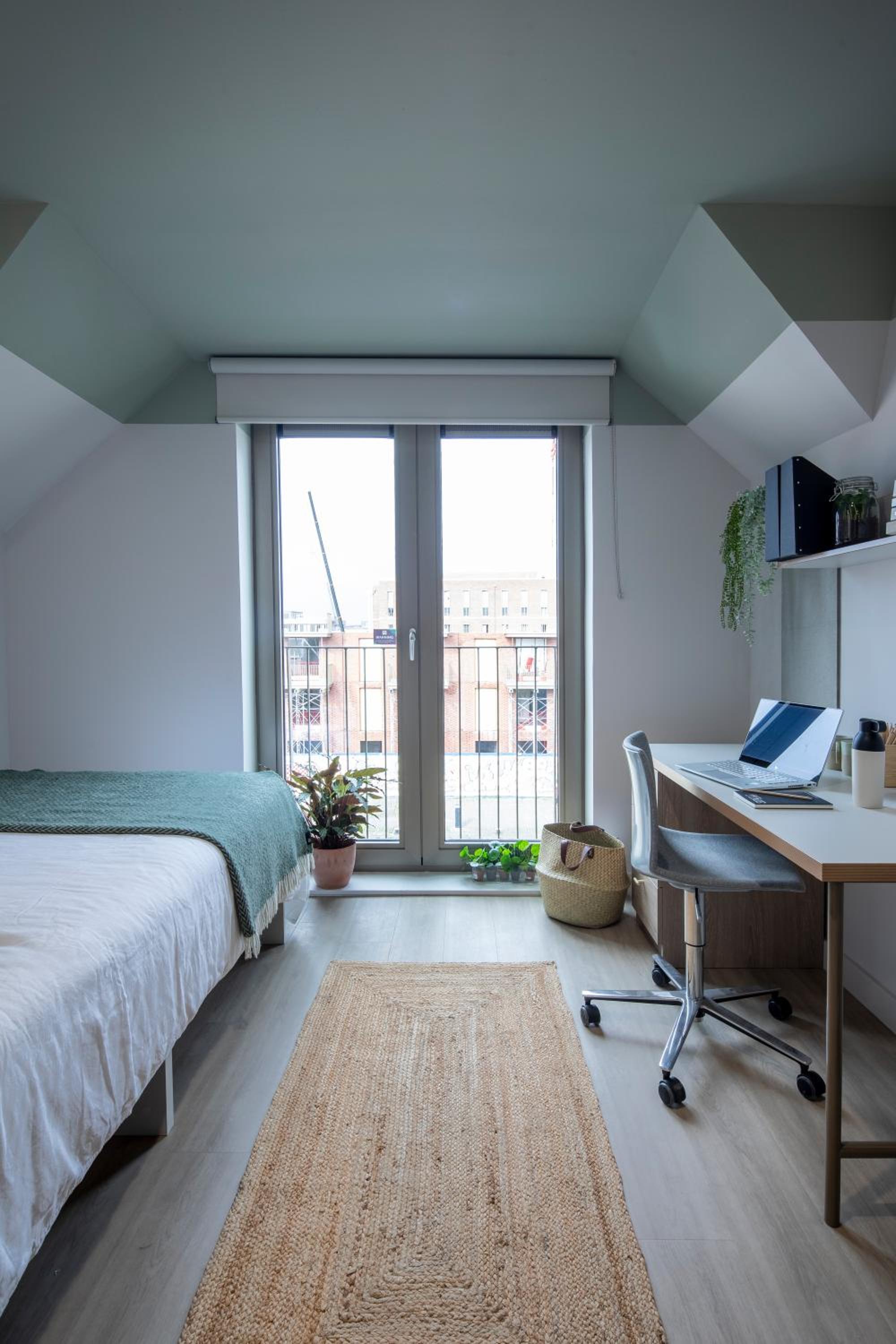 Keel House Modern Studios view 2