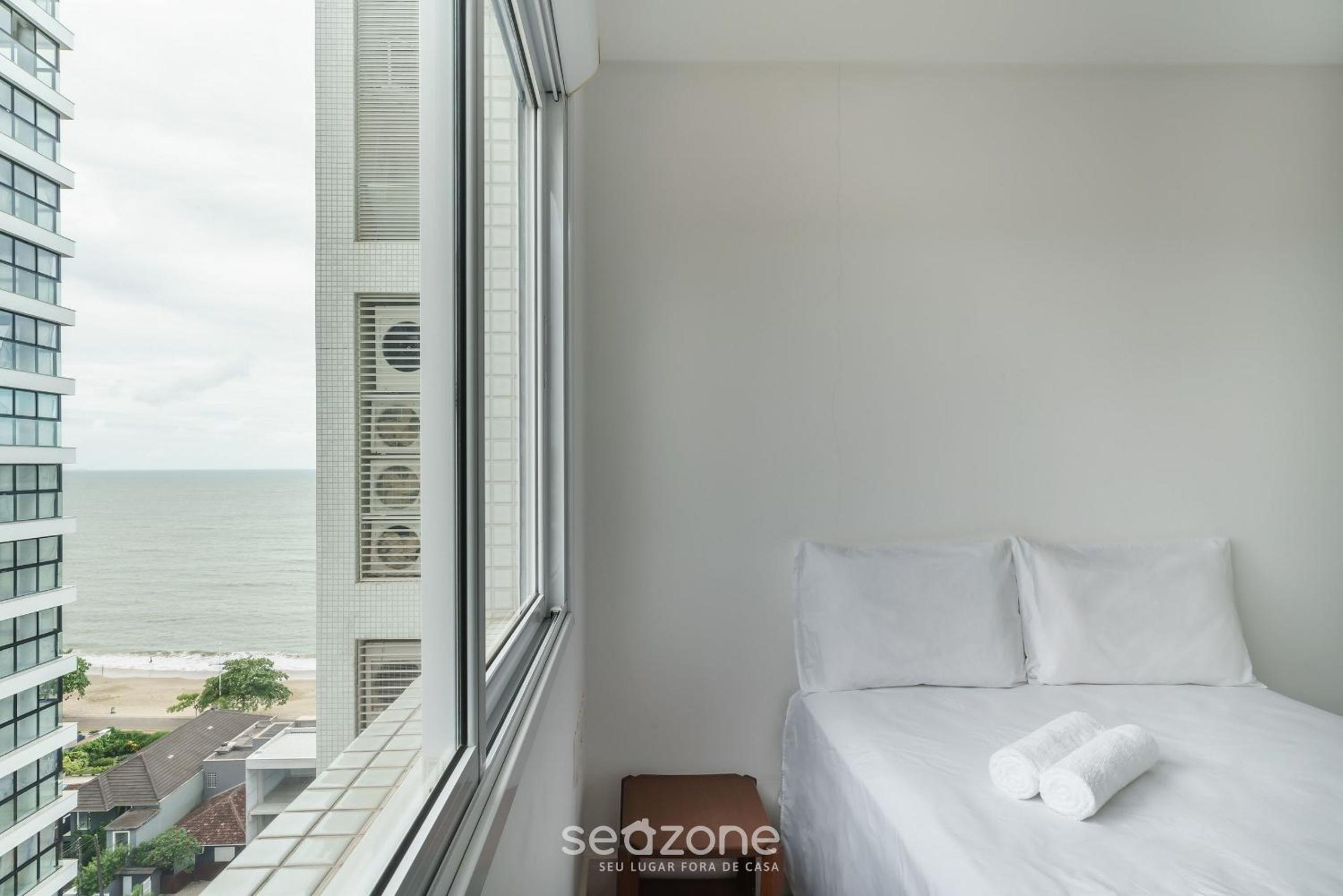 Seaview Apt condo w/ pool & BBQ VCE1102