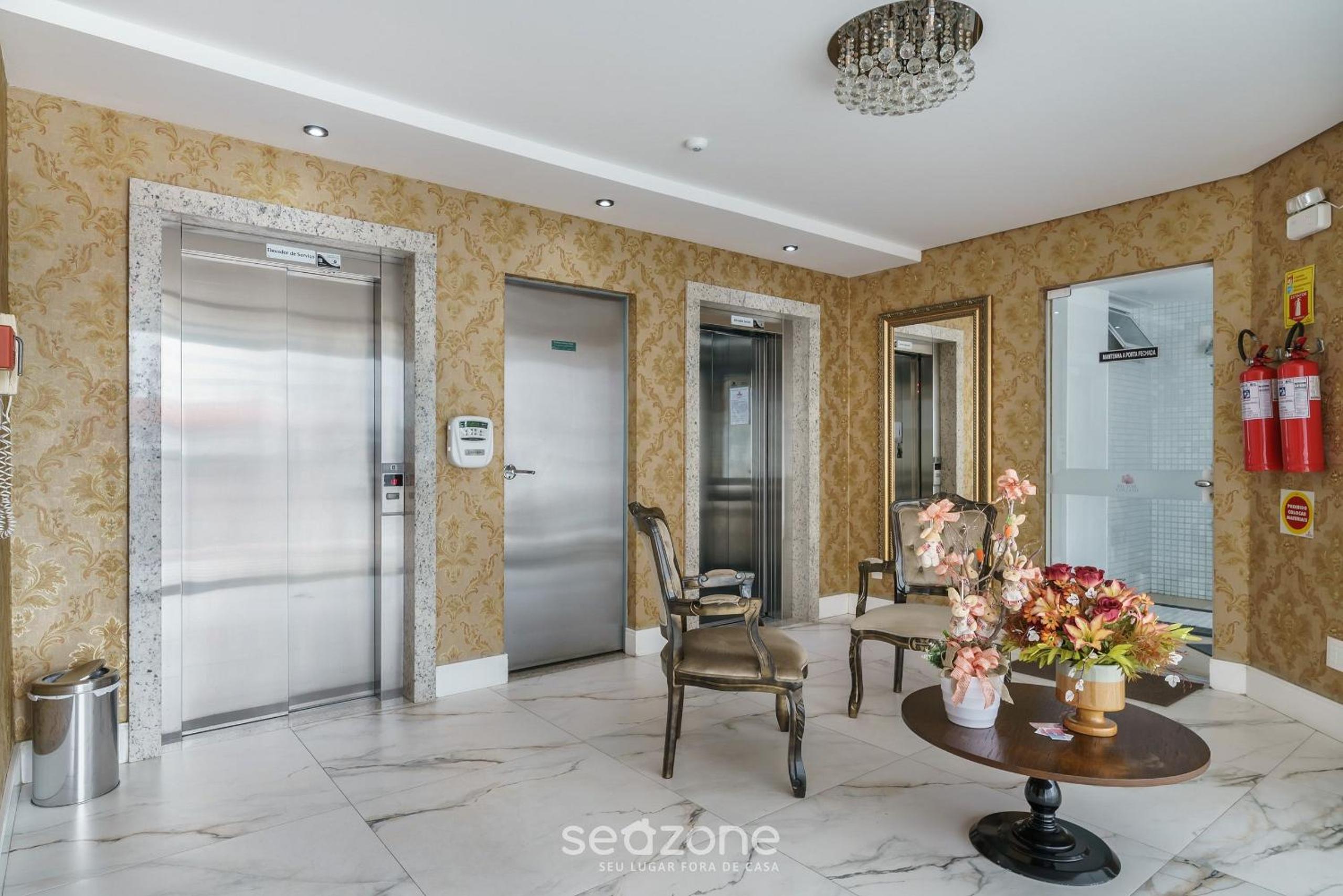 Seaview Apt condo w/ pool & BBQ VCE1102