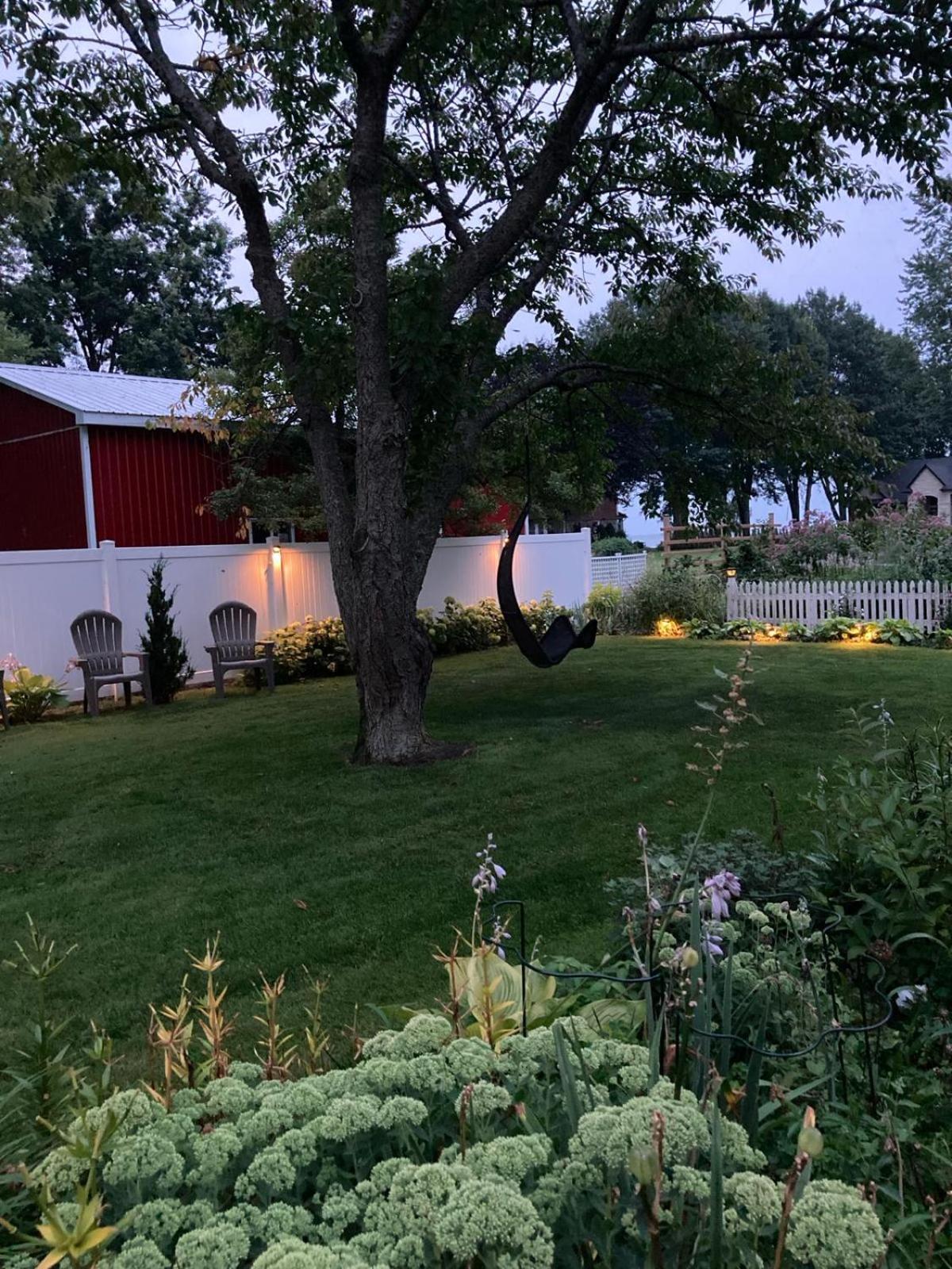 Glorious Gardens Bed and Breakfast