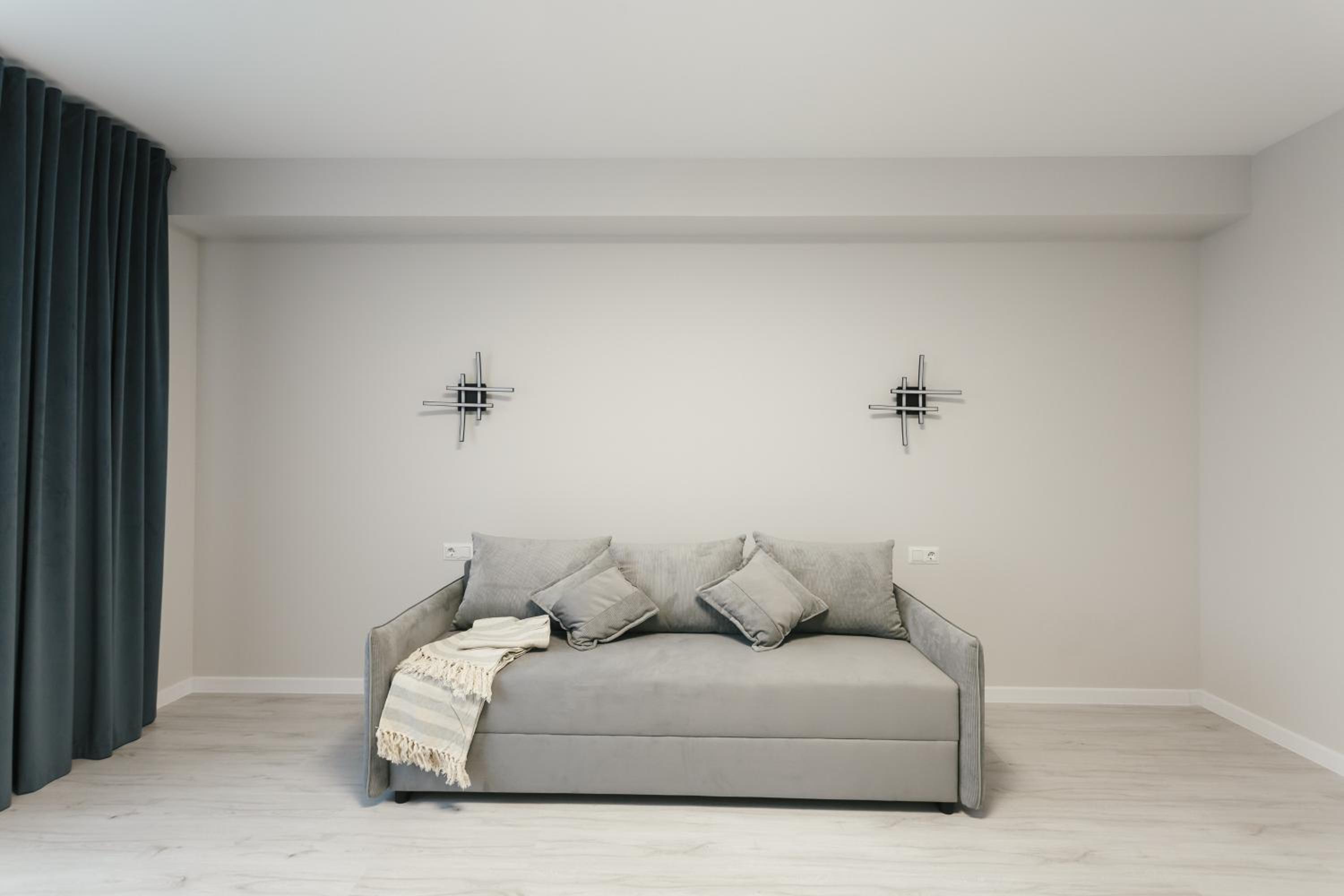 Spacious 2BR apartment , ideal for Families - Free Parking nearby, paid parking available view 3