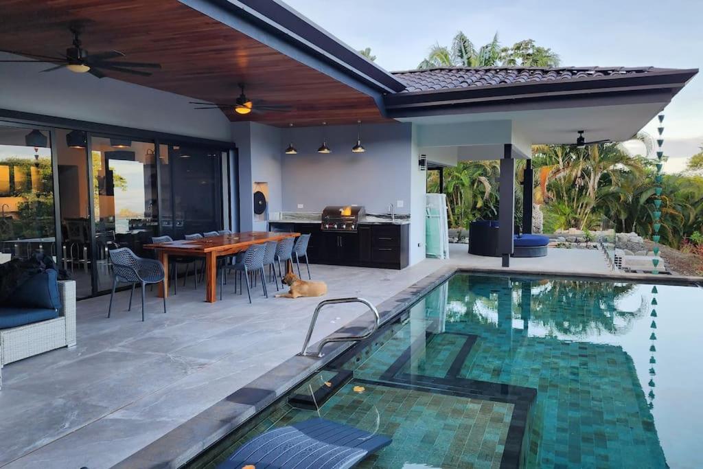 Cava Vista Villa