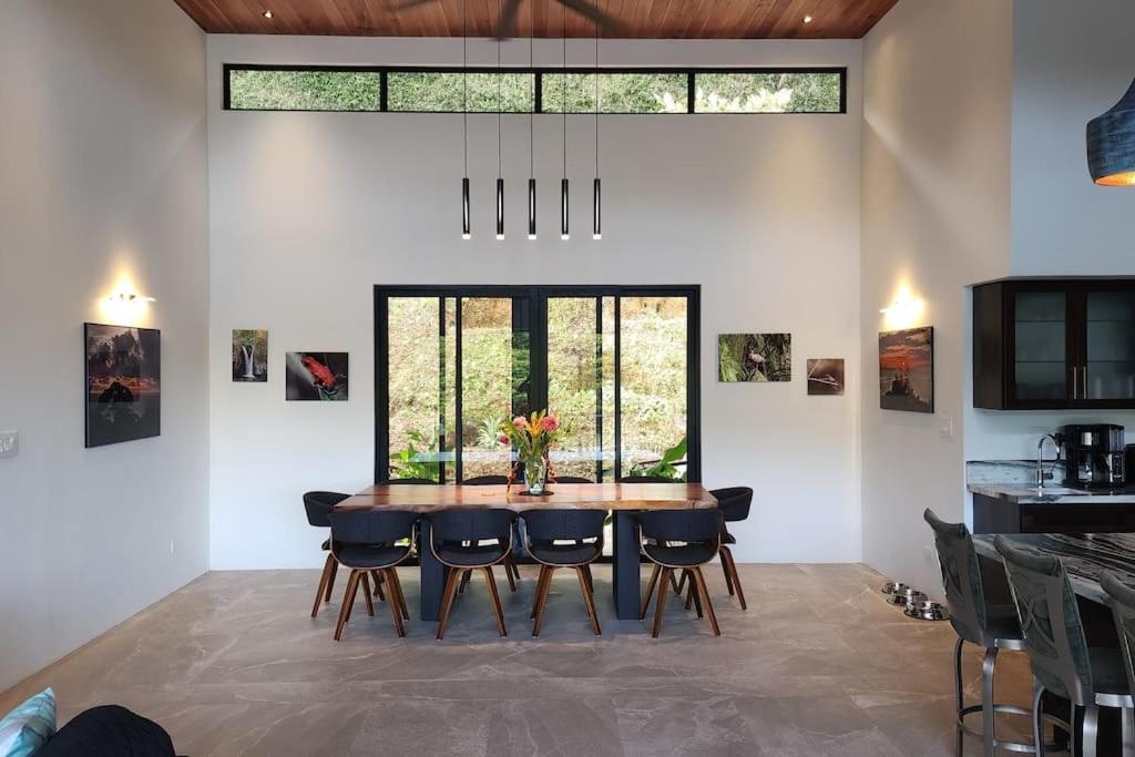 Cava Vista Villa