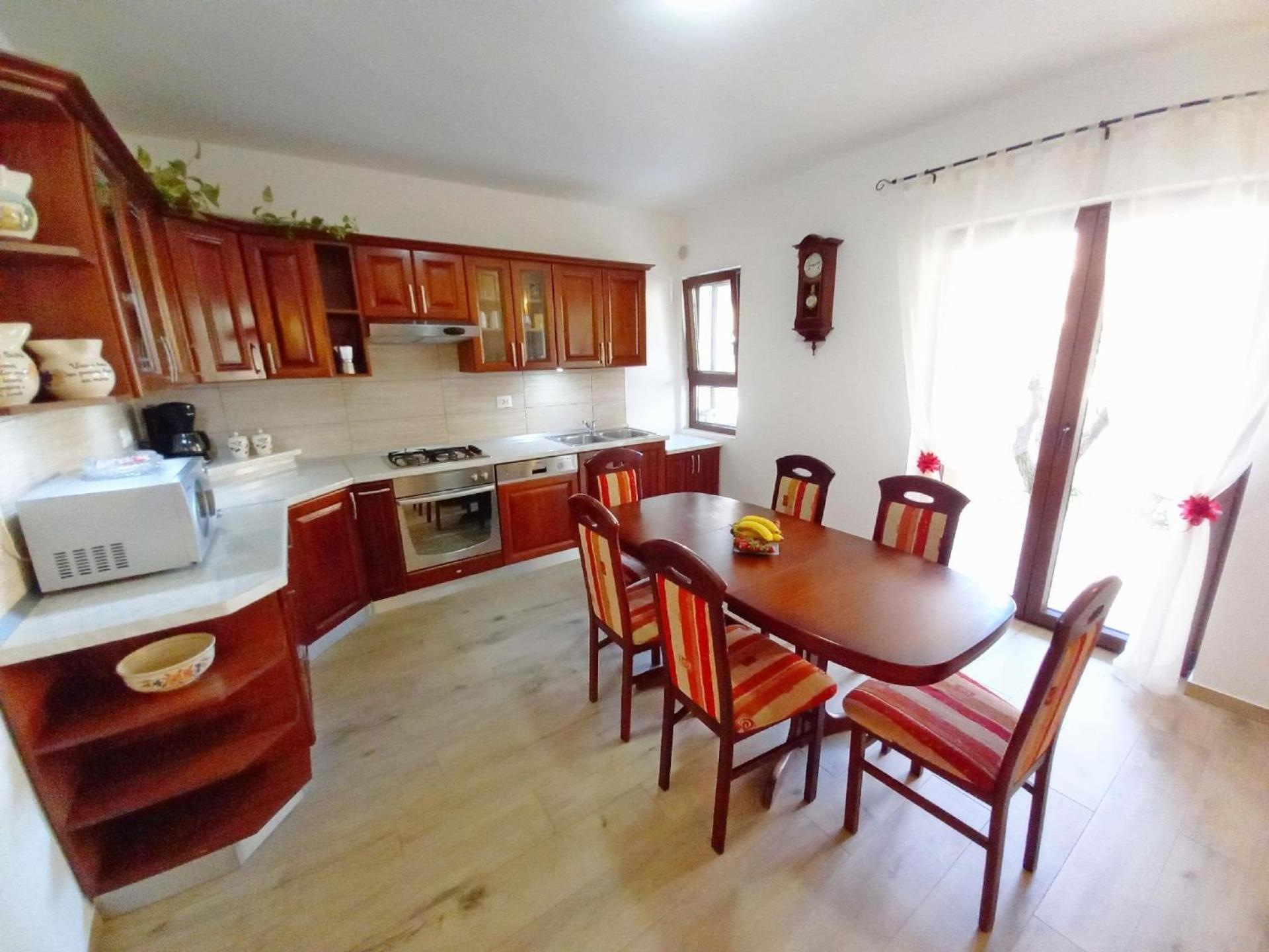 Ferienwohnung in Pula mit Grill, Garten und Terrasse