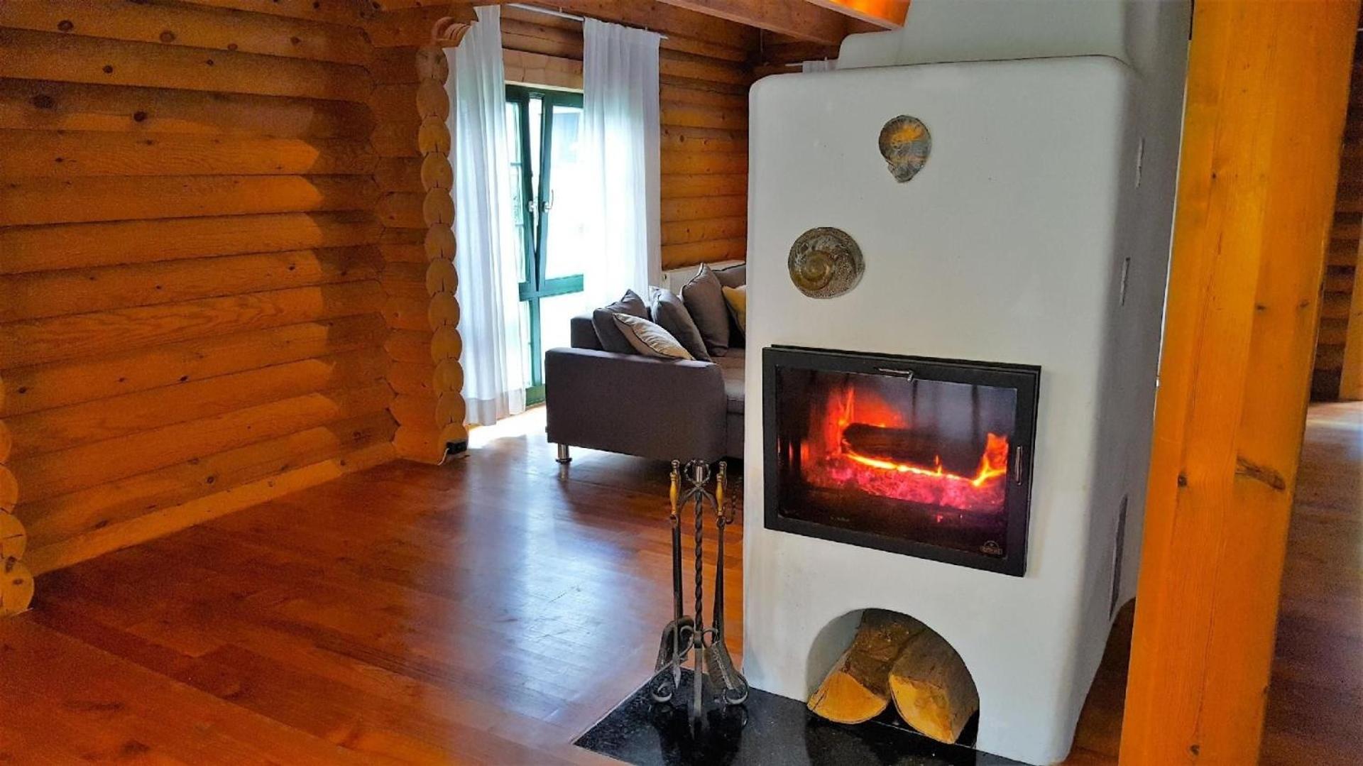 Ferienhaus in Wiesen mit Privatem Pool