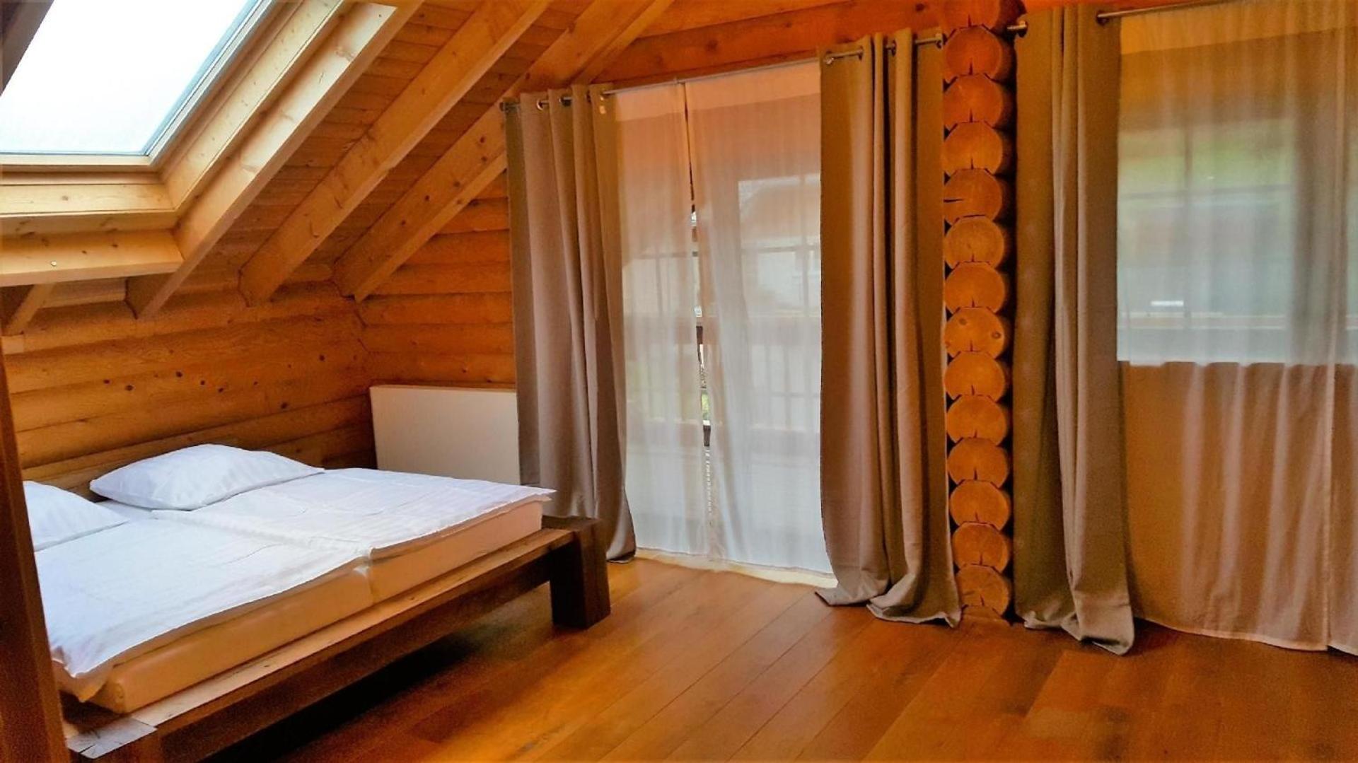 Ferienhaus in Wiesen mit Privatem Pool
