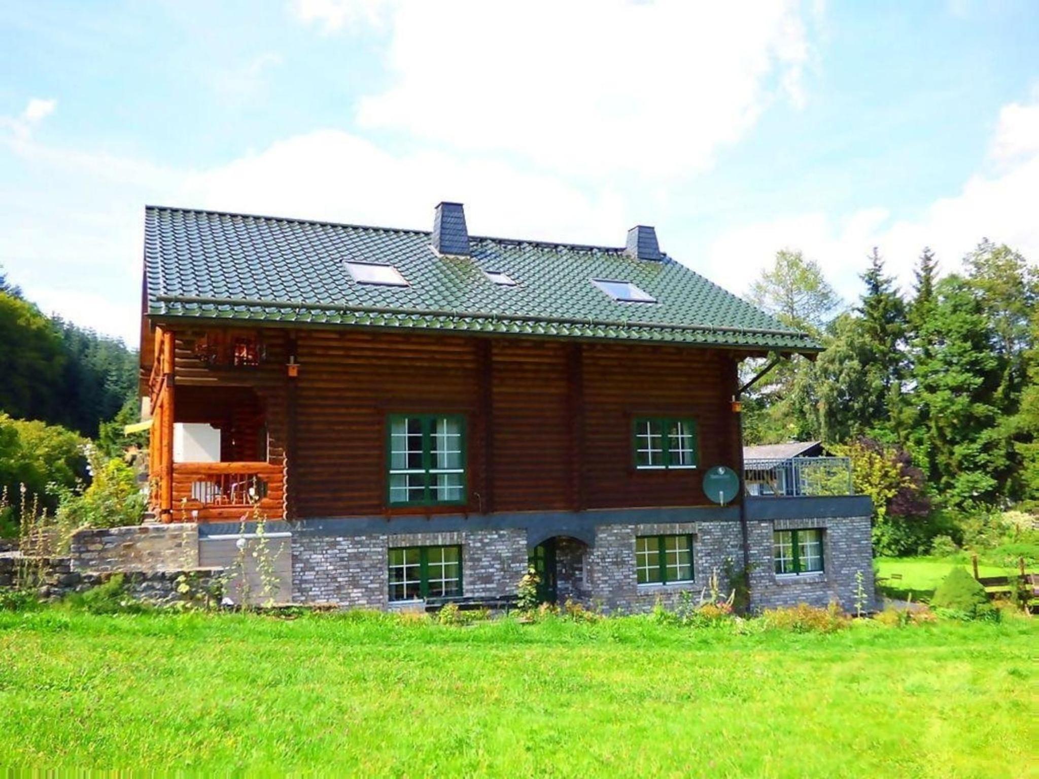 Ferienhaus in Wiesen mit Privatem Pool