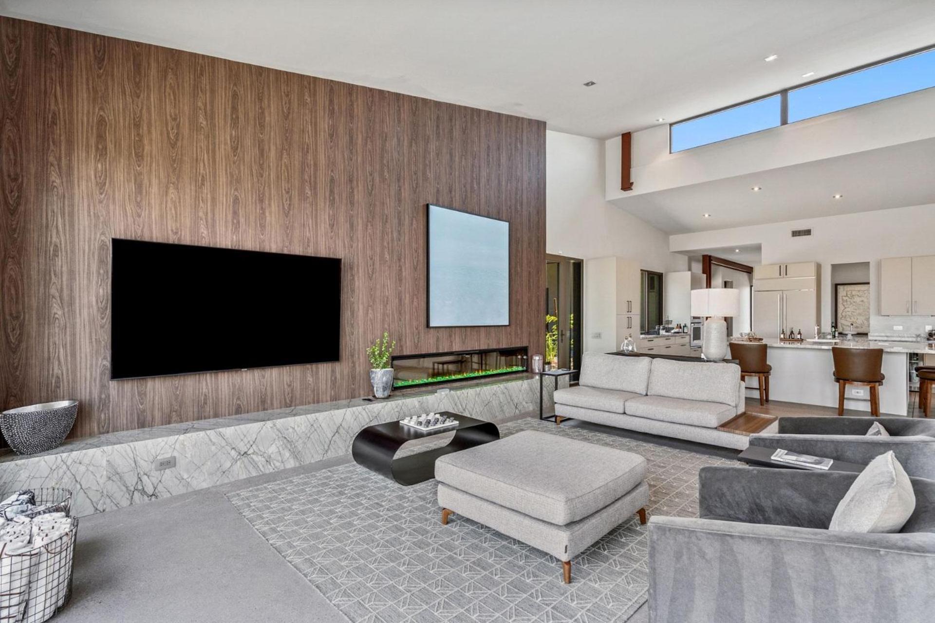 Paradise Canyon-Infinity Heated Pool-Estate 3