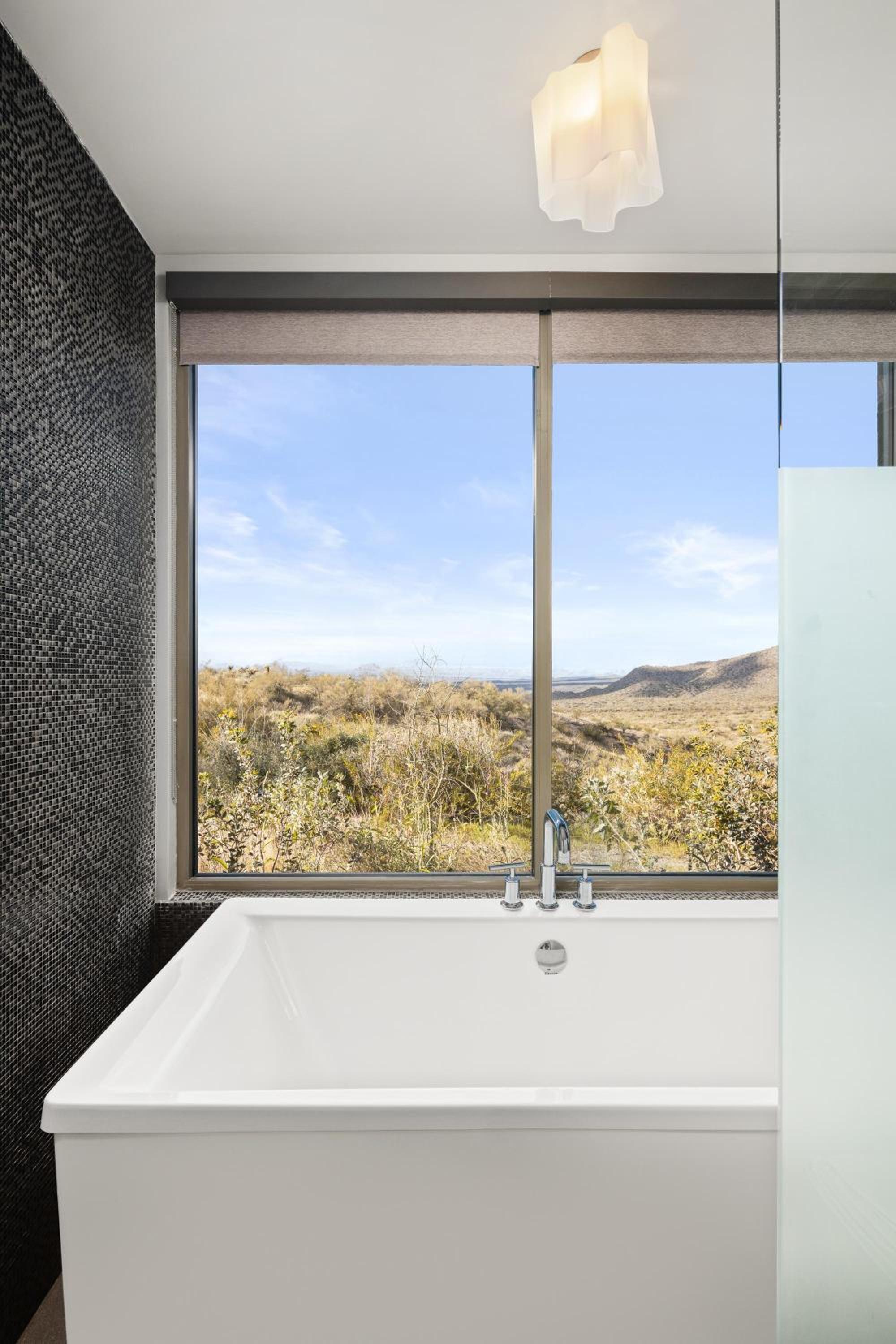 Paradise Canyon-Infinity Heated Pool-Estate 3