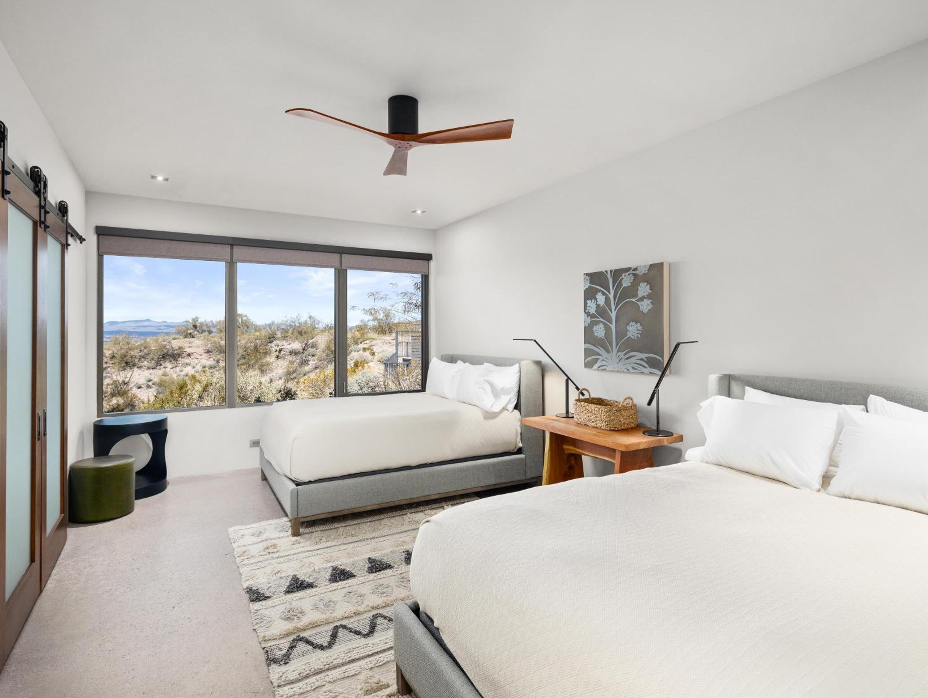 Paradise Canyon-Infinity Heated Pool-Estate 3