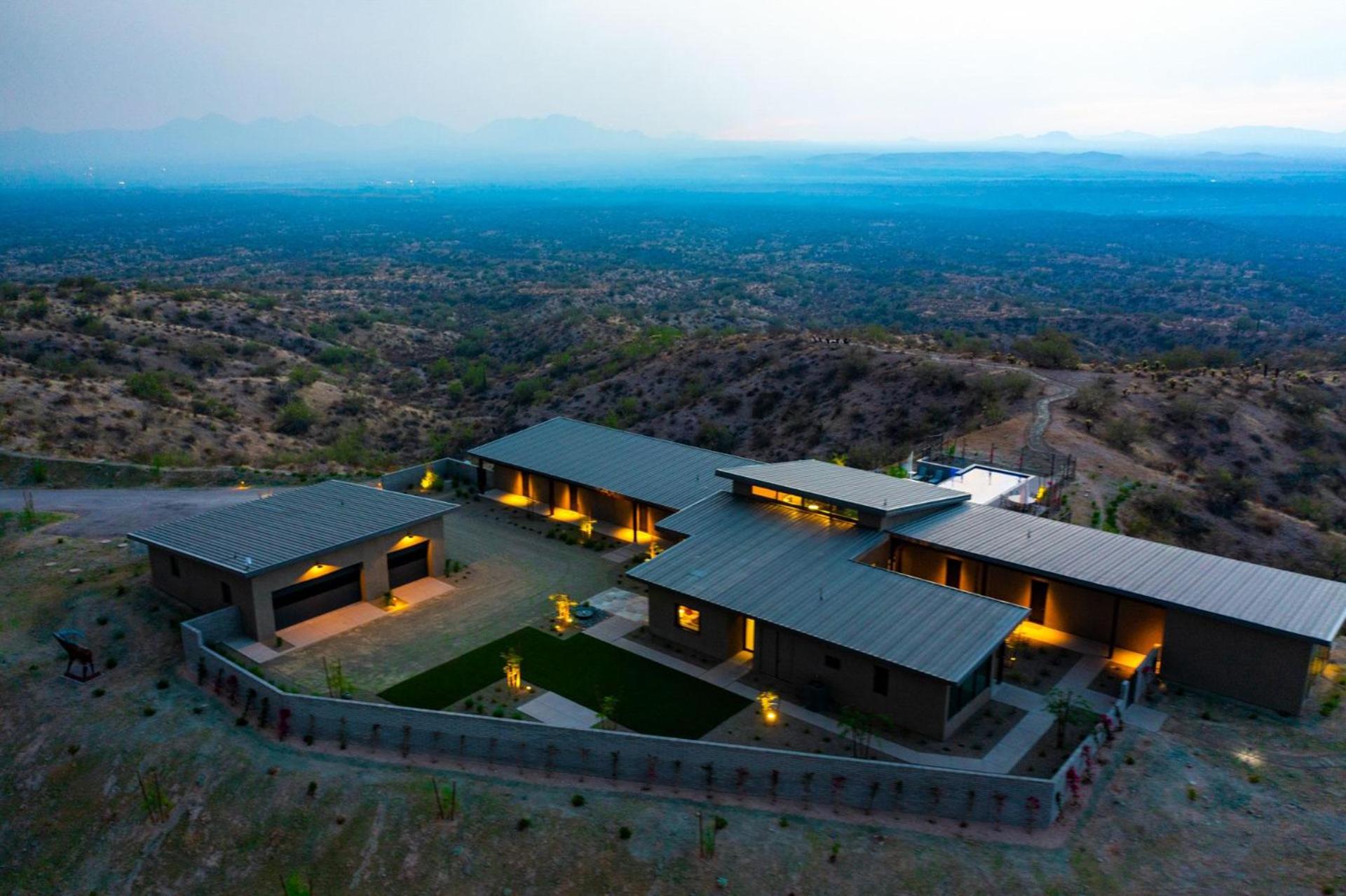 Paradise Canyon-Infinity Heated Pool-Estate 3
