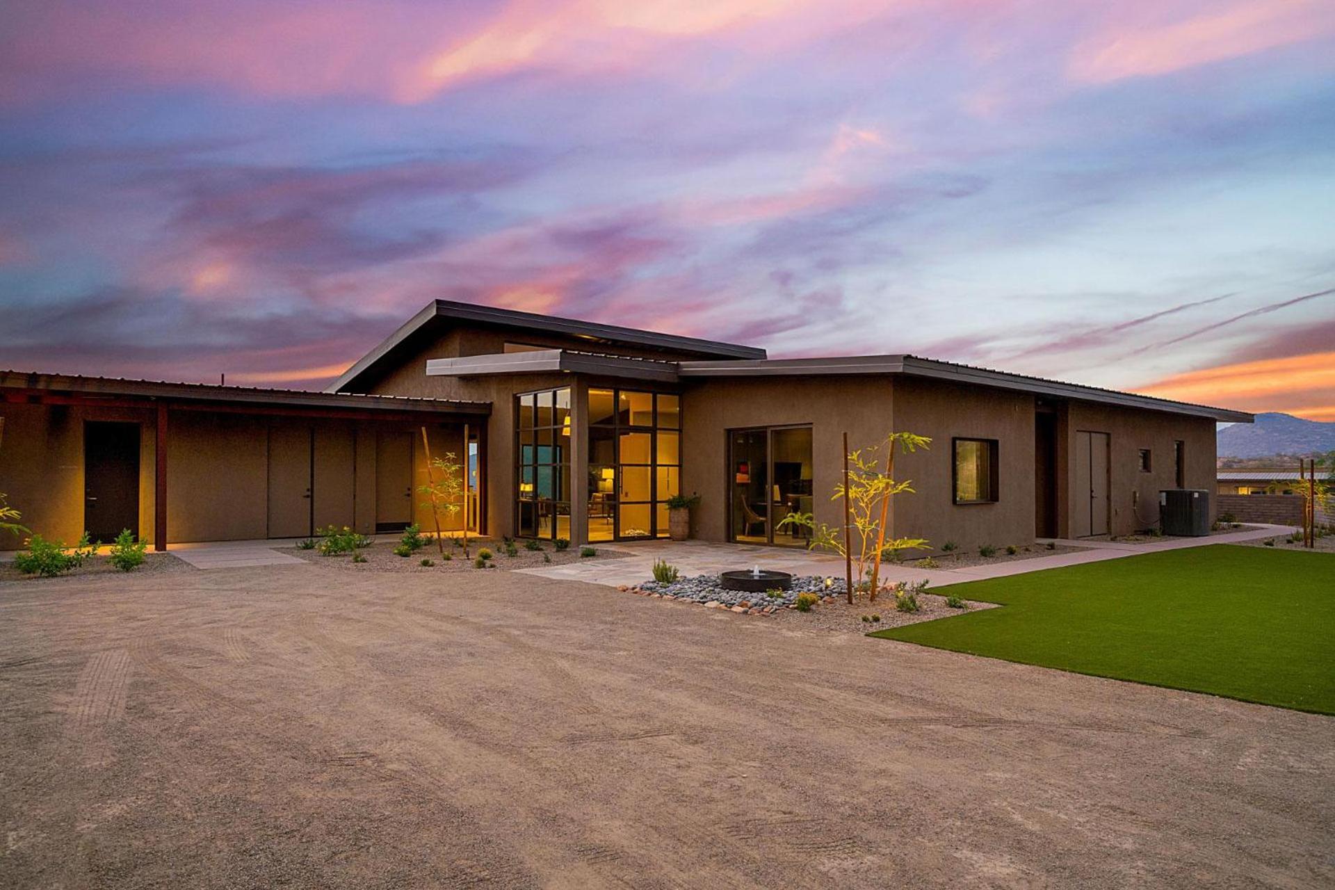 Paradise Canyon-Infinity Heated Pool-Estate 3