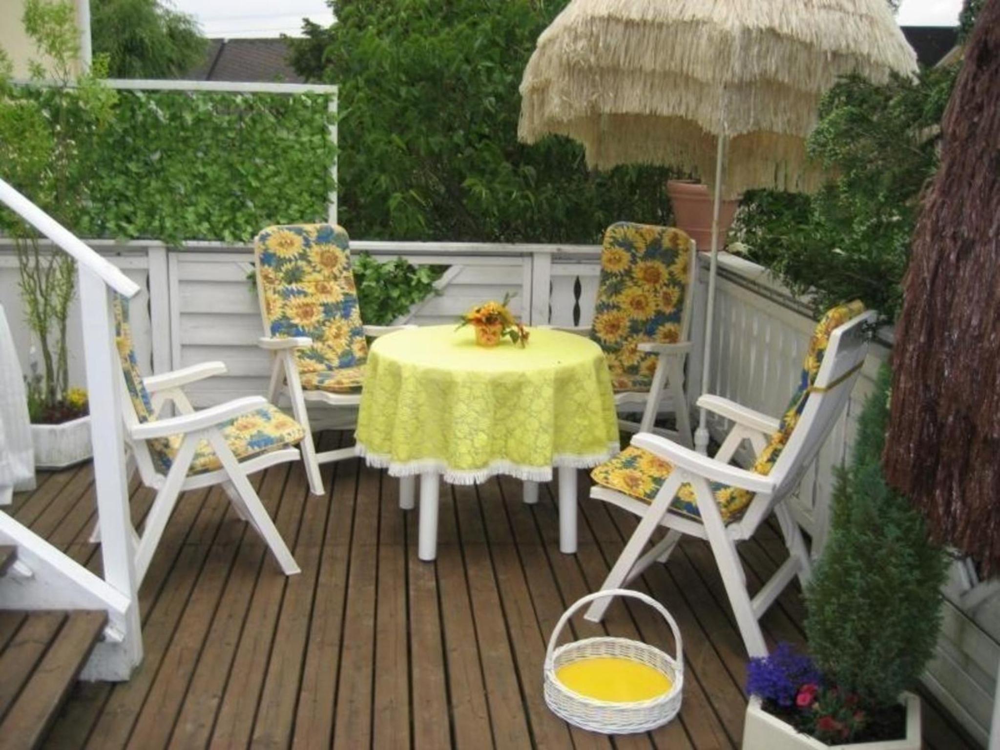 Große Ferienwohnung Mit Balkon Und Garten